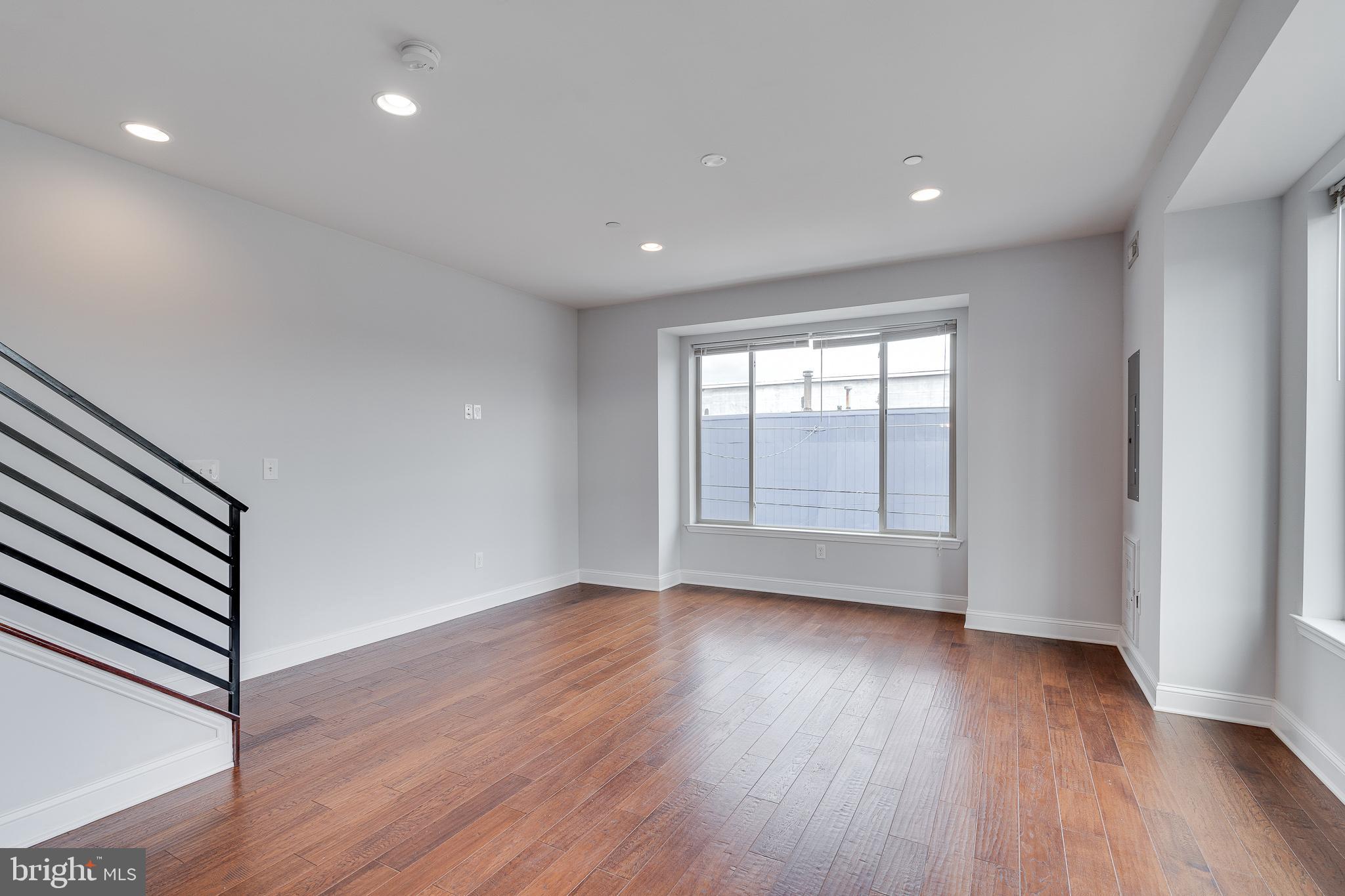 GRADUATE HOSPITAL - Residential