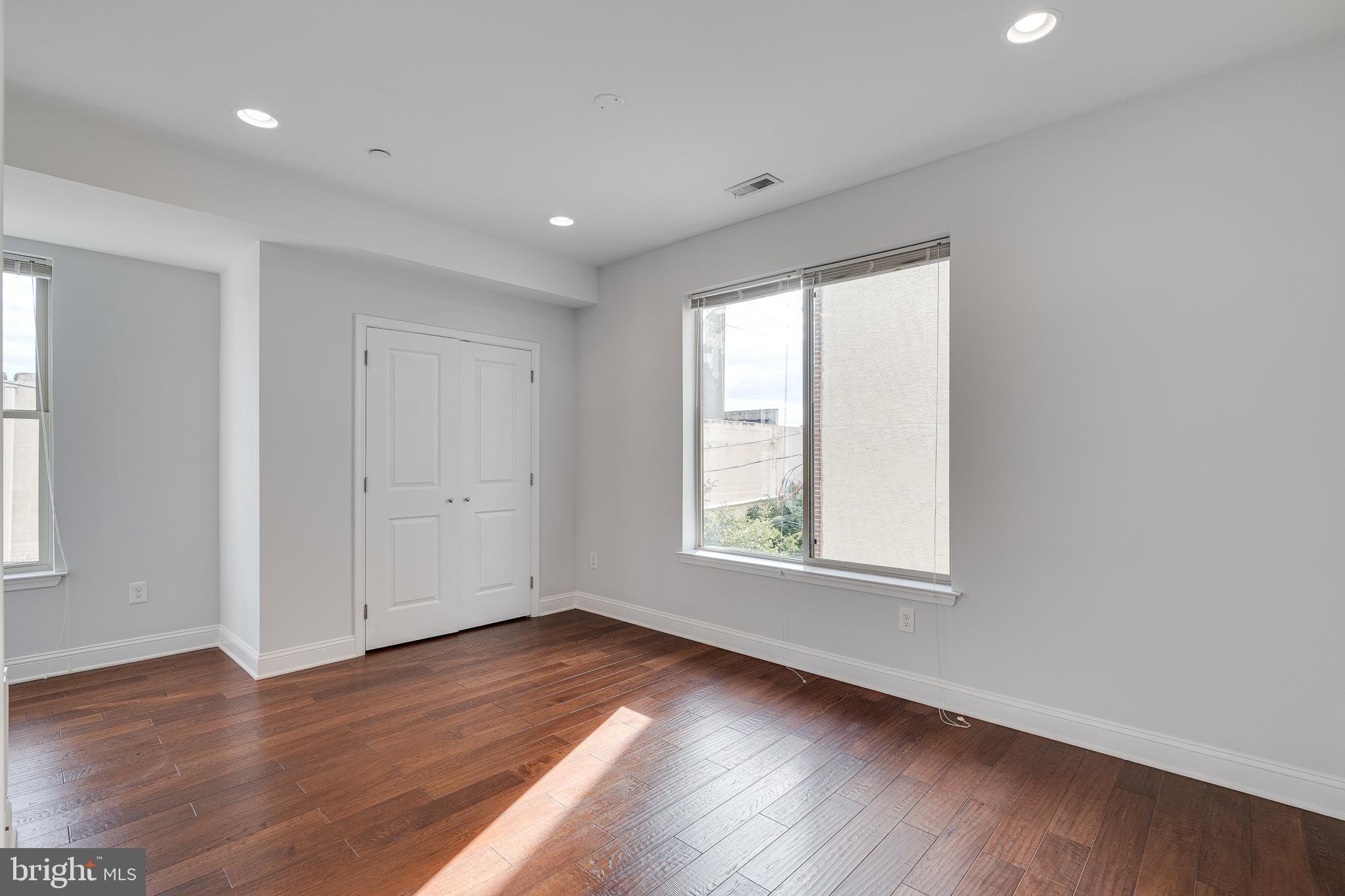 GRADUATE HOSPITAL - Residential