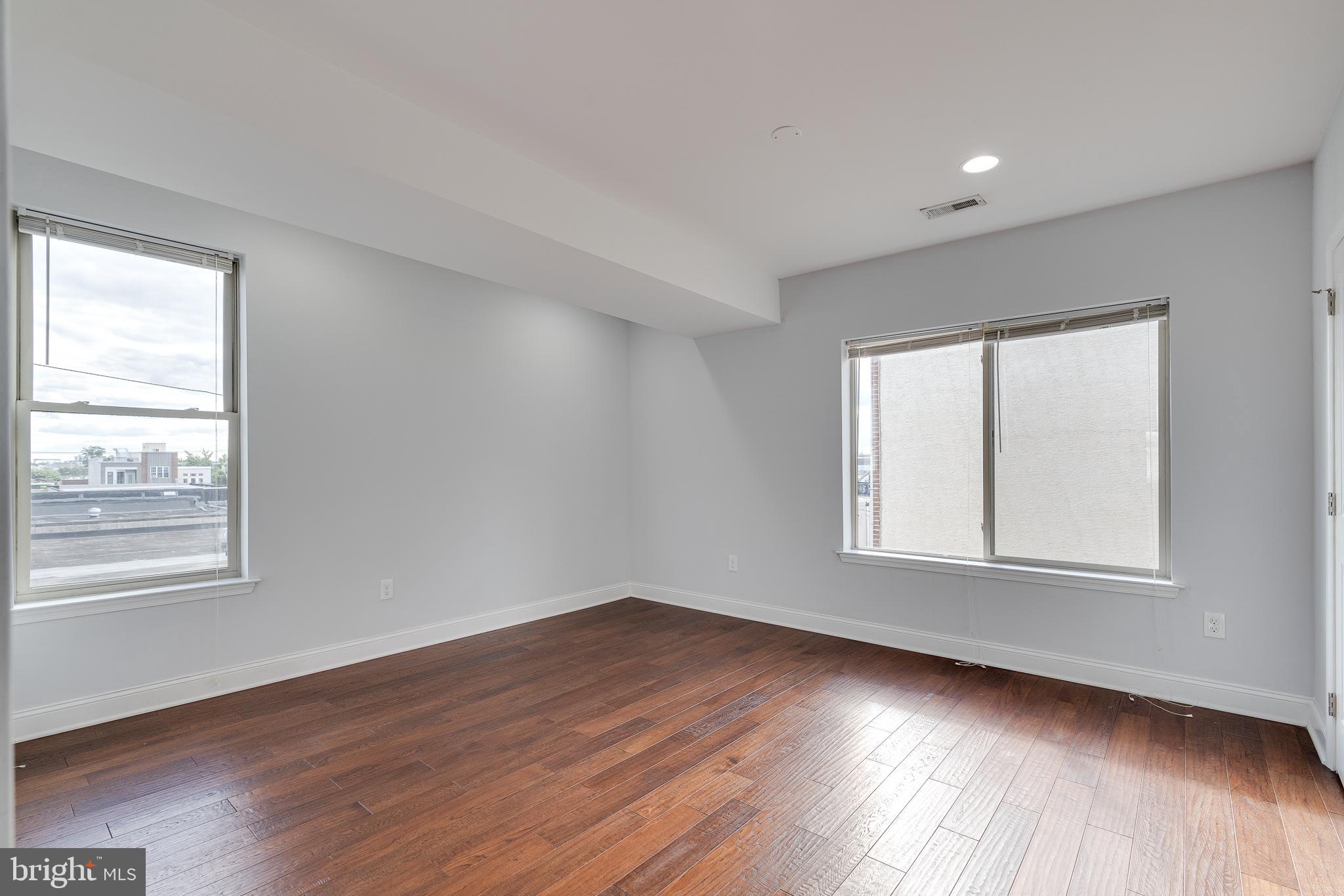 GRADUATE HOSPITAL - Residential