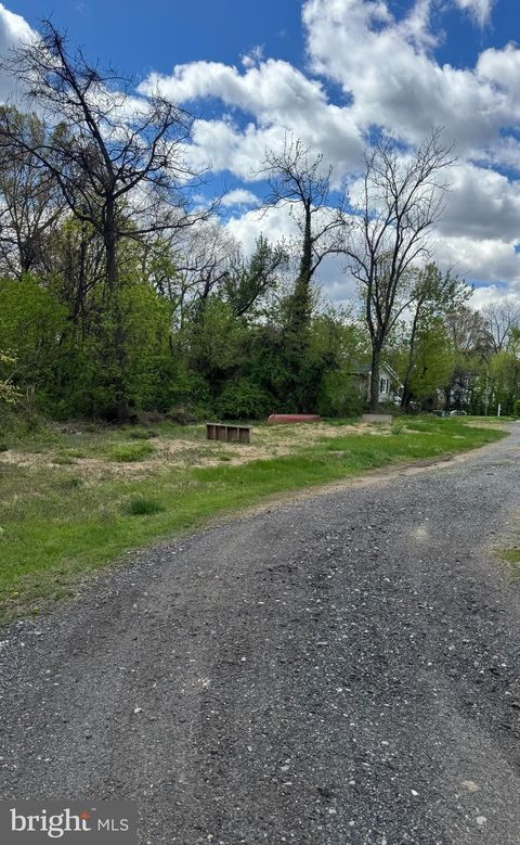 VIRGINIA AVE ESSEX MD 21221