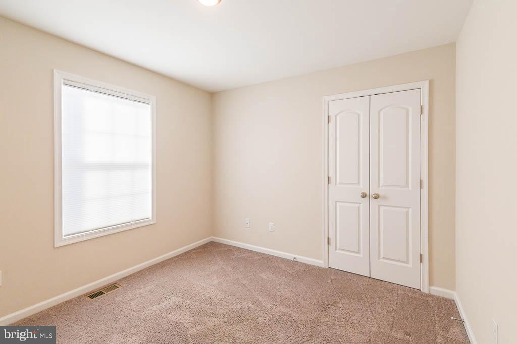 MIDDLE CREEK MANOR - Residential Lease