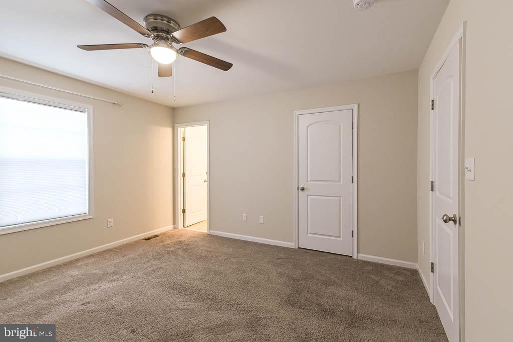 MIDDLE CREEK MANOR - Residential Lease