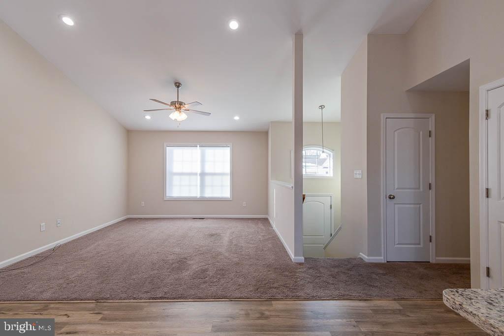 MIDDLE CREEK MANOR - Residential Lease