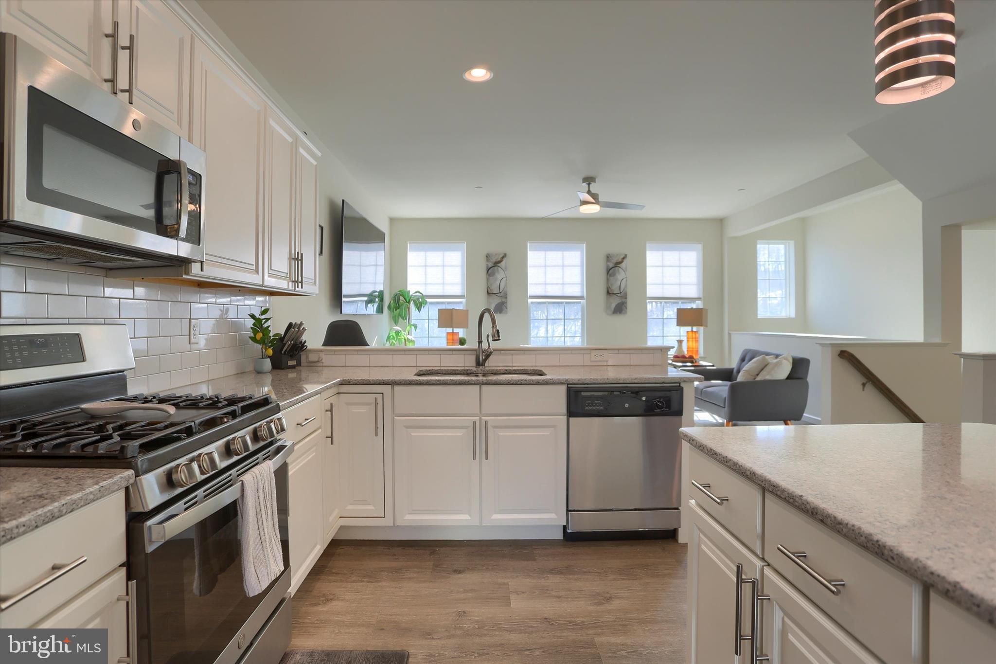 HANBURY COURT AT WINDING HILLS - Residential