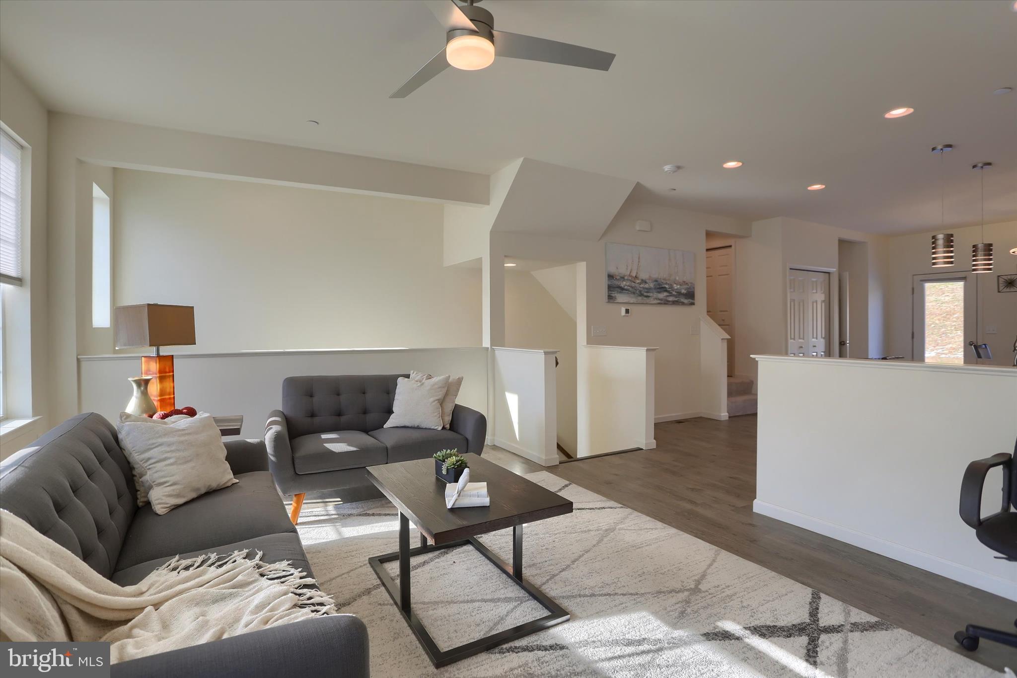 HANBURY COURT AT WINDING HILLS - Residential