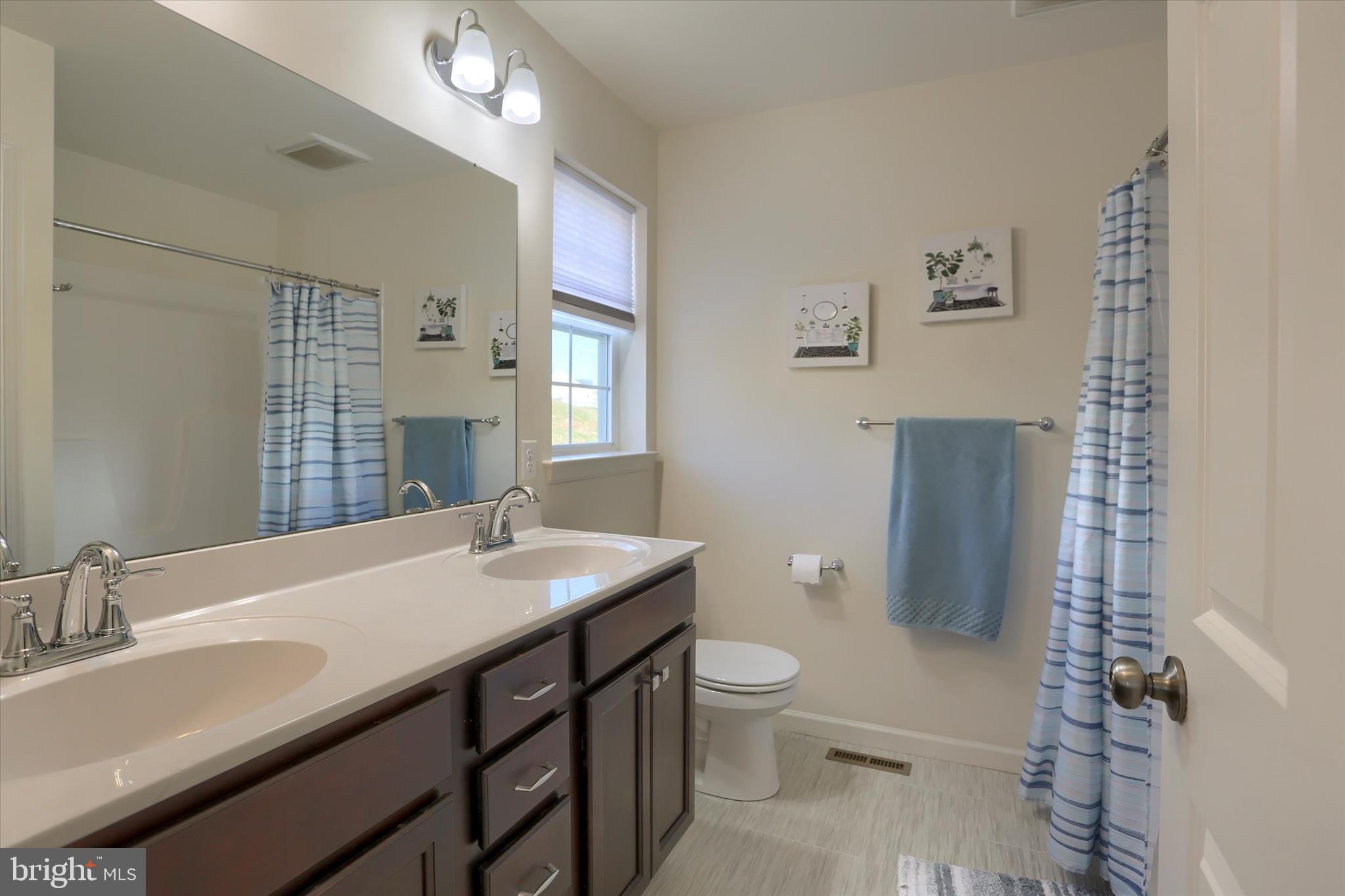 HANBURY COURT AT WINDING HILLS - Residential