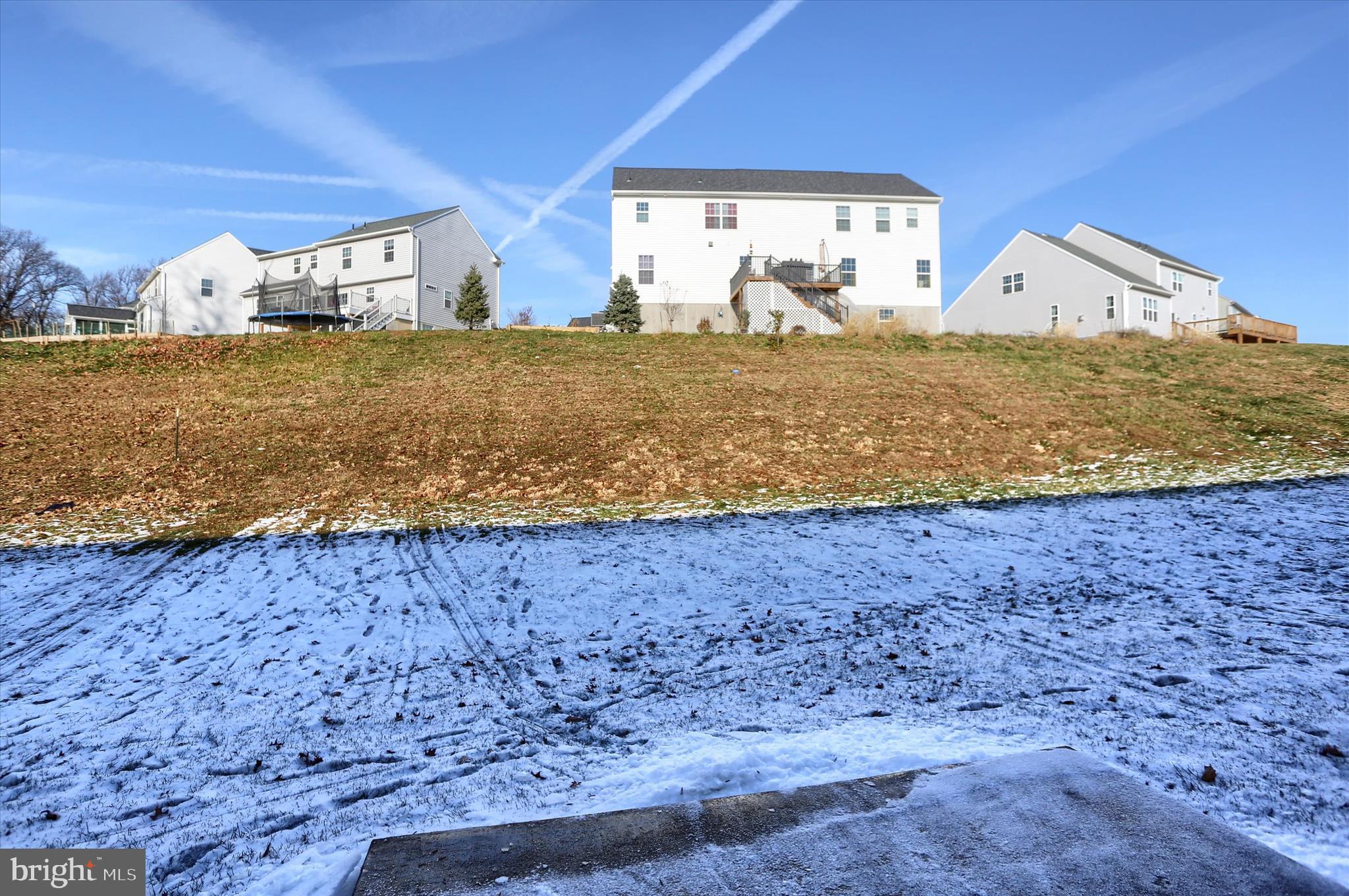 HANBURY COURT AT WINDING HILLS - Residential