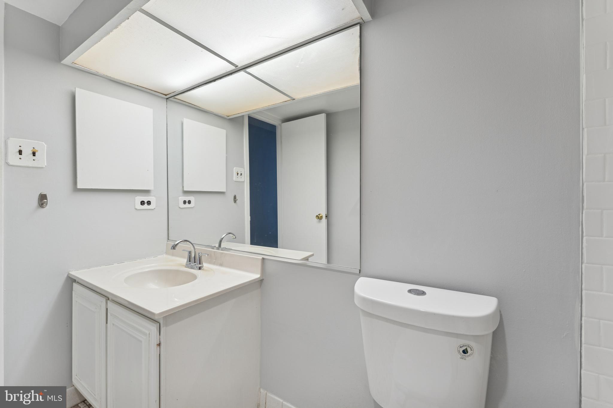 TOWERS IN WESTCHESTER PARK - Residential Lease