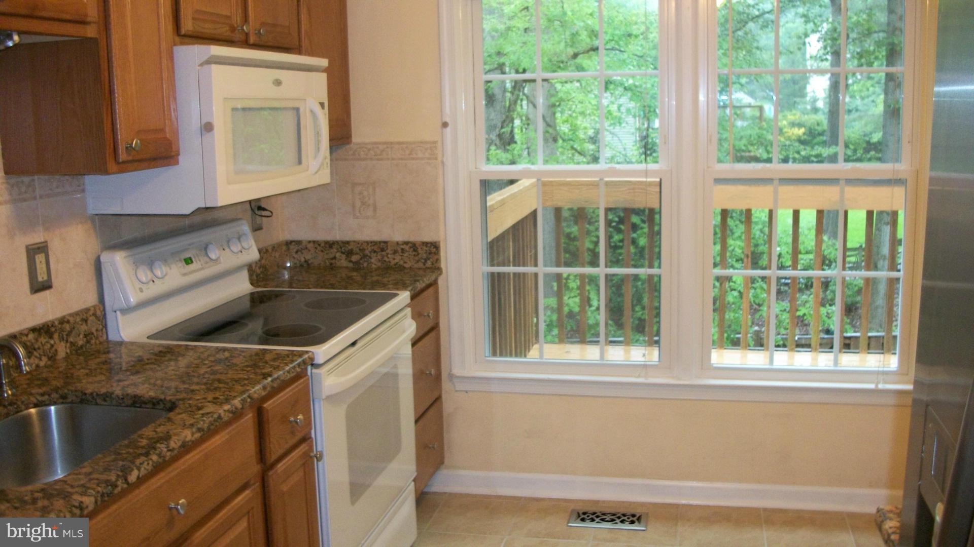 LAKE RIDGE - Residential