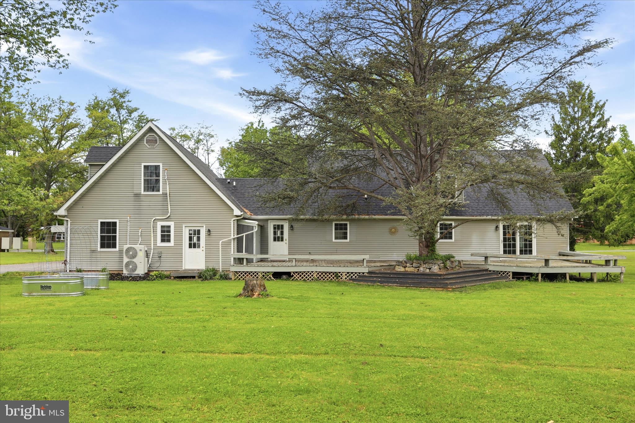 SHASTA EAST - Residential