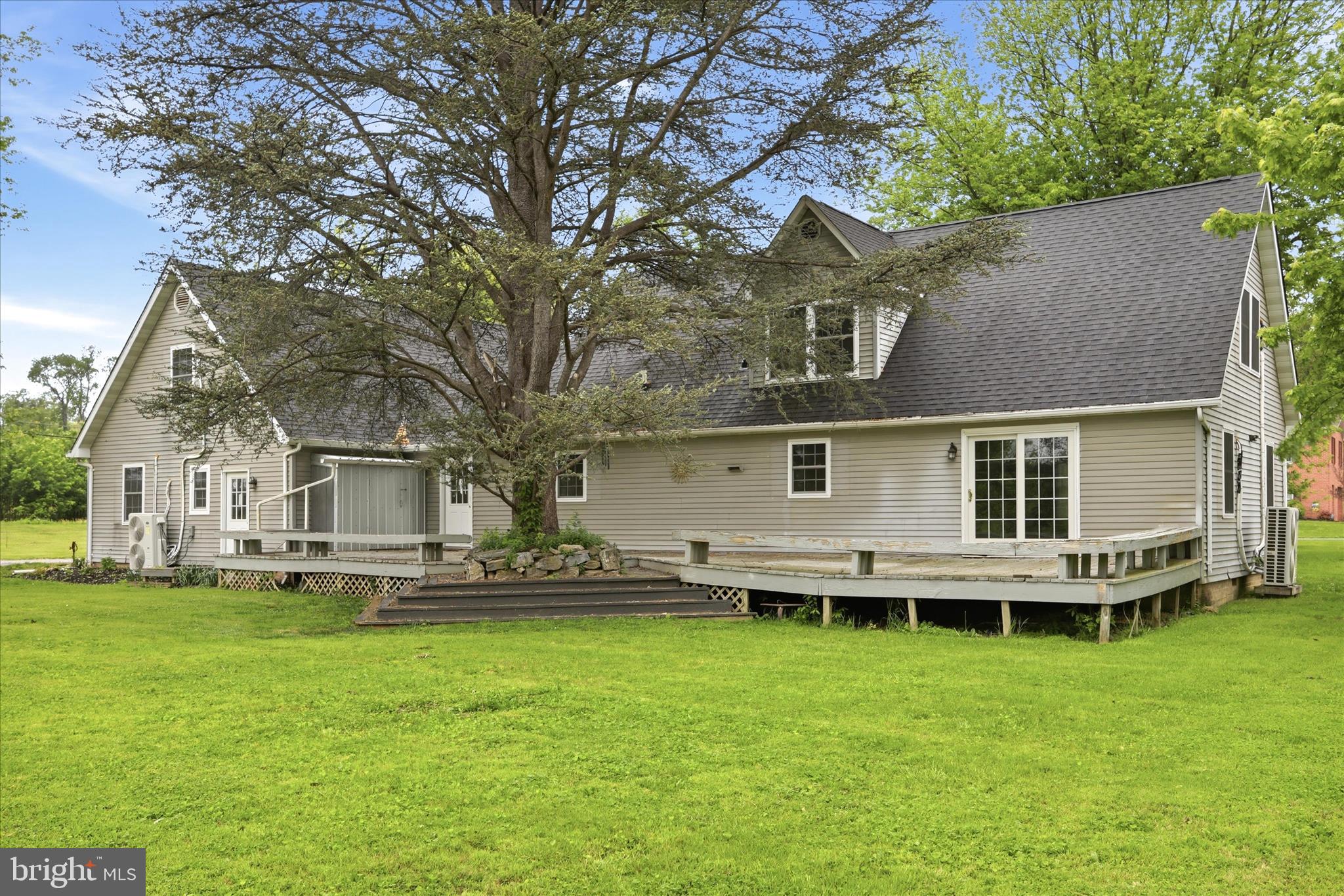 SHASTA EAST - Residential
