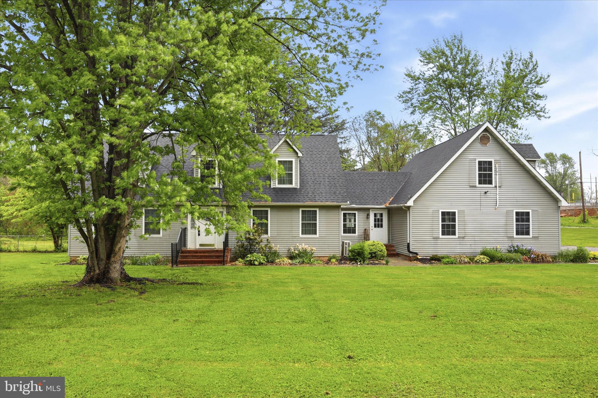 SHASTA EAST - Residential