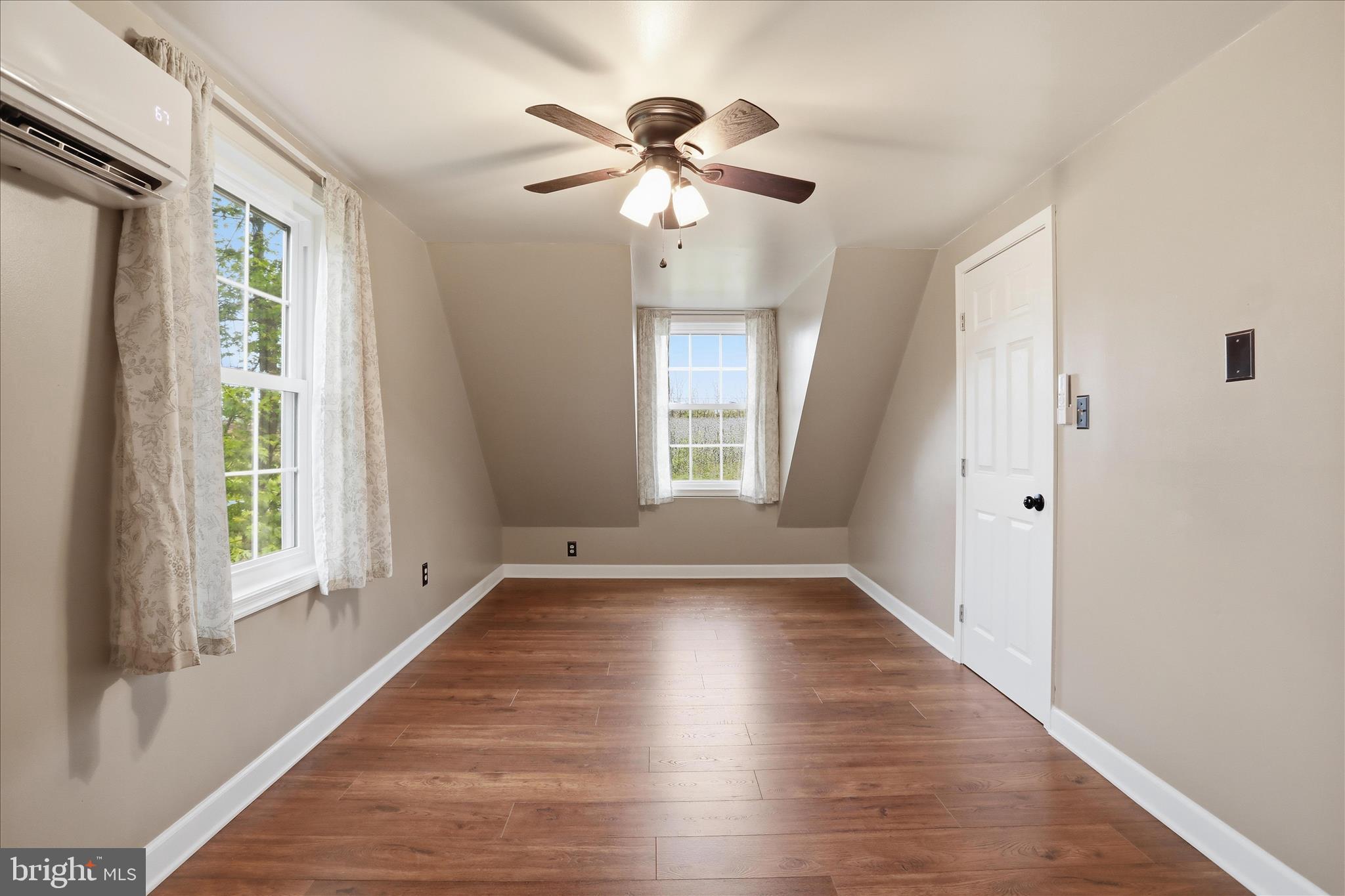 SHASTA EAST - Residential