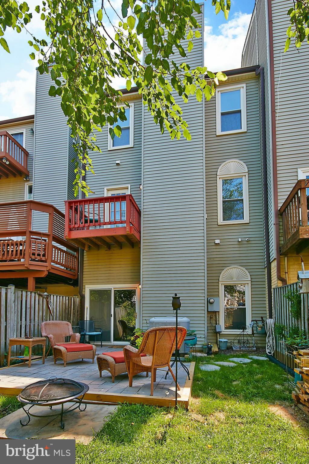 PINECREST - Residential