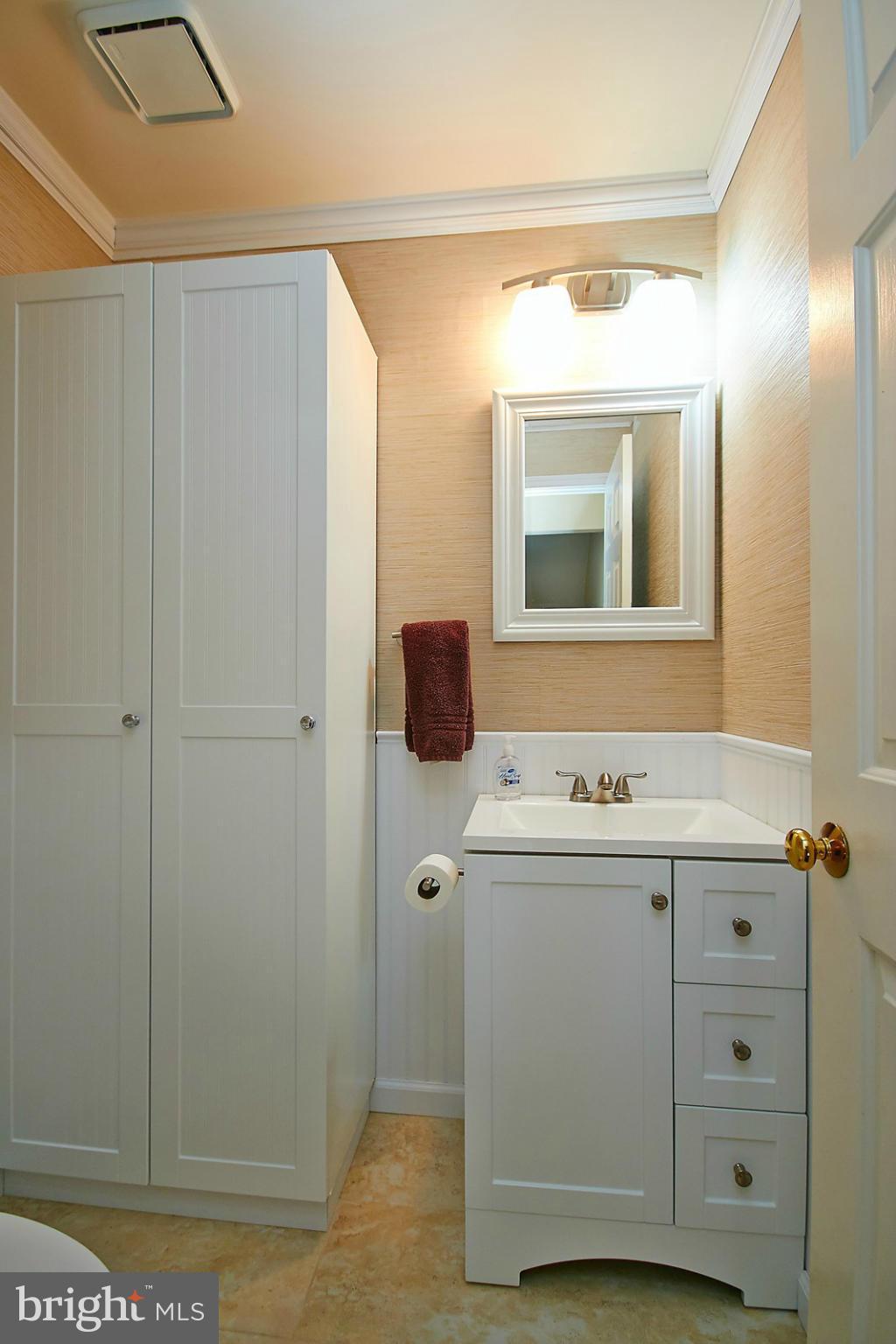 PINECREST - Residential