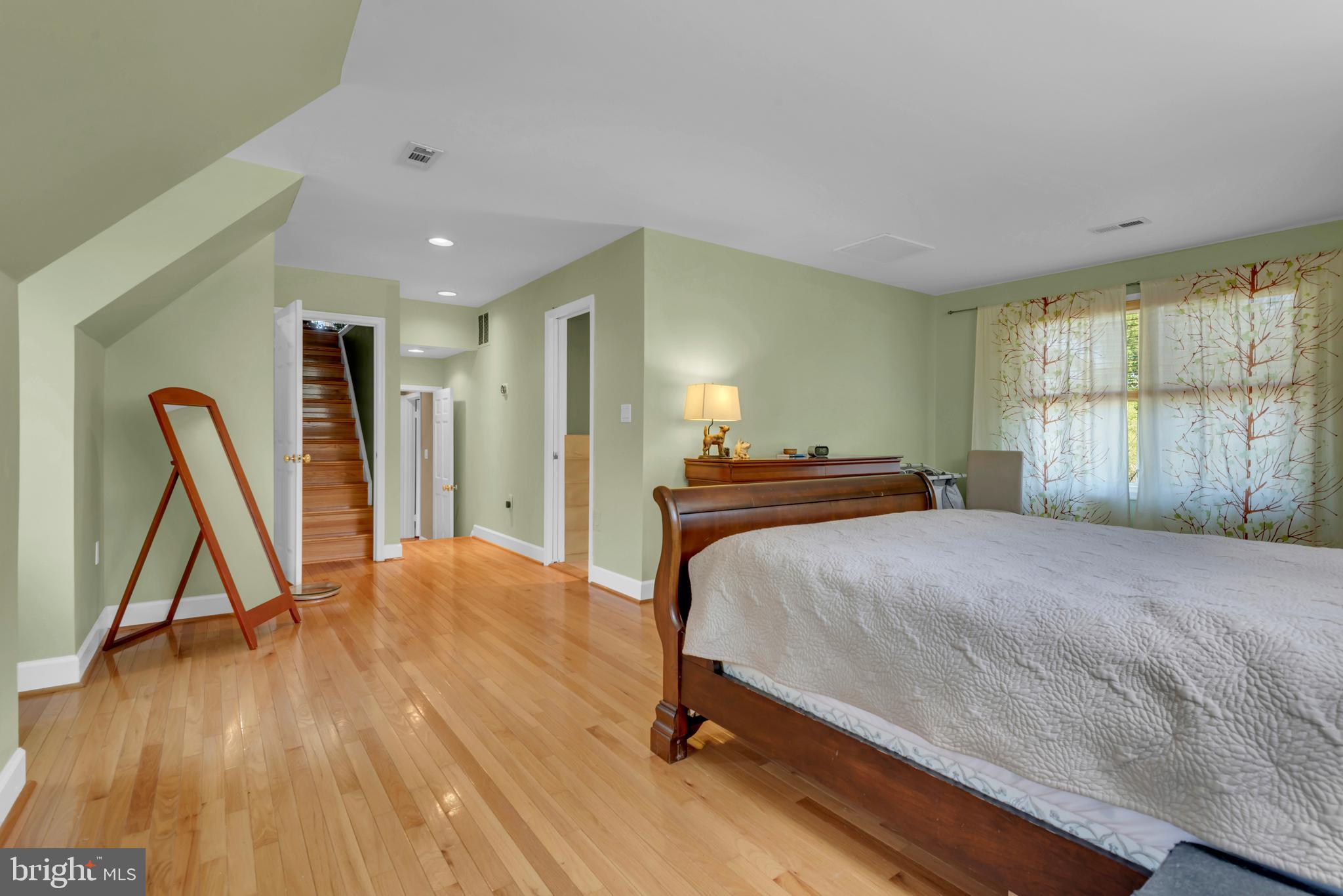 TANTALLON ON THE POTOMAC - Residential