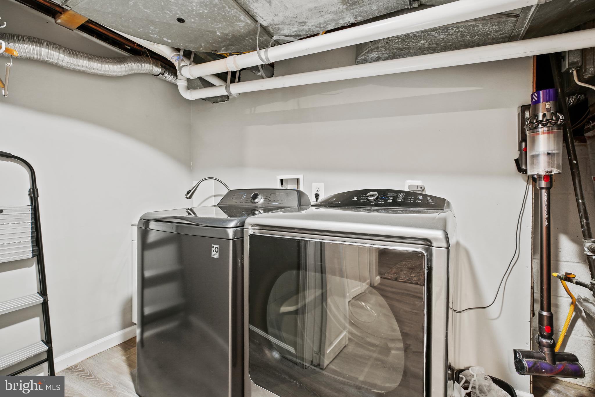 BRADMOOR - Residential Lease