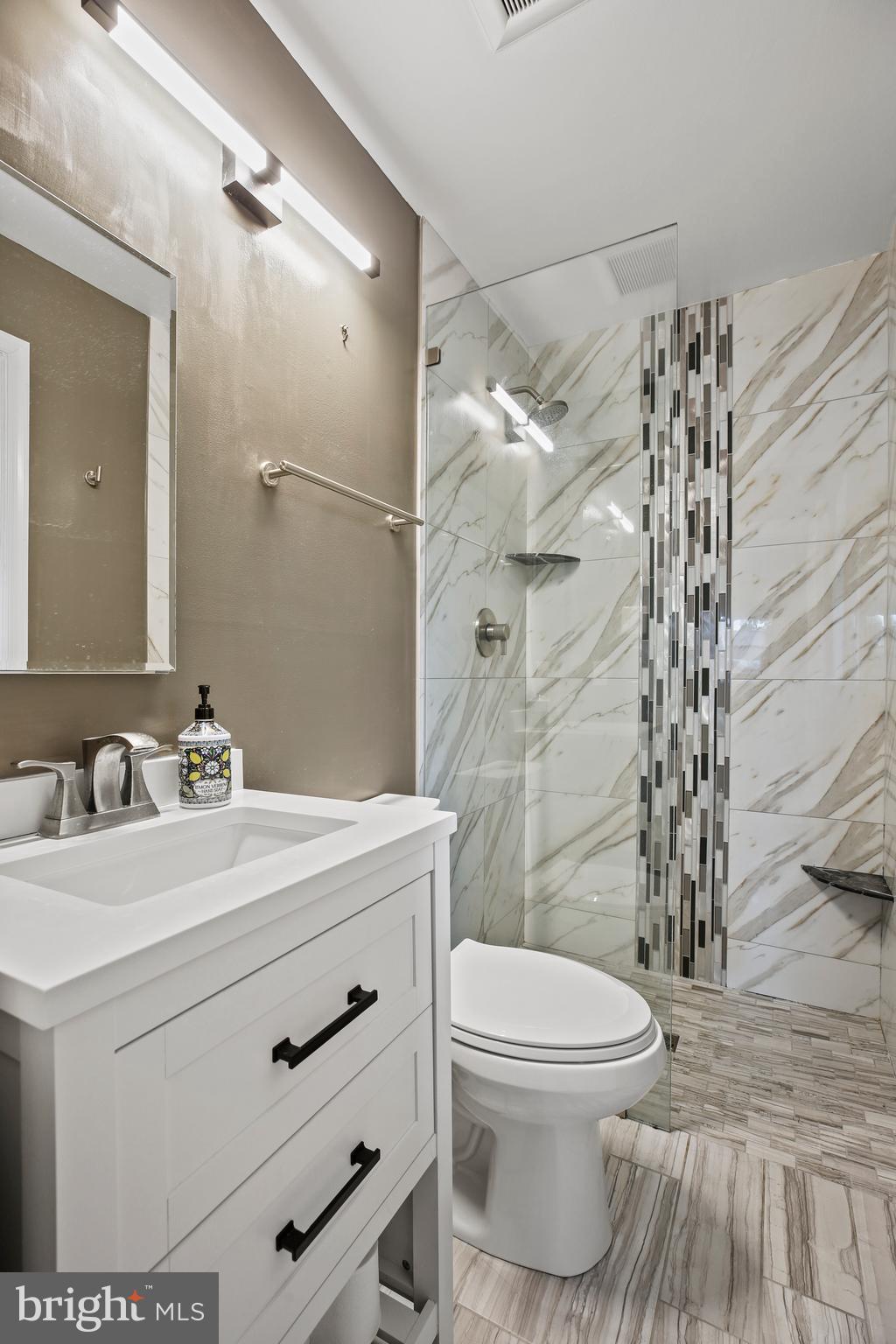 BRADMOOR - Residential Lease