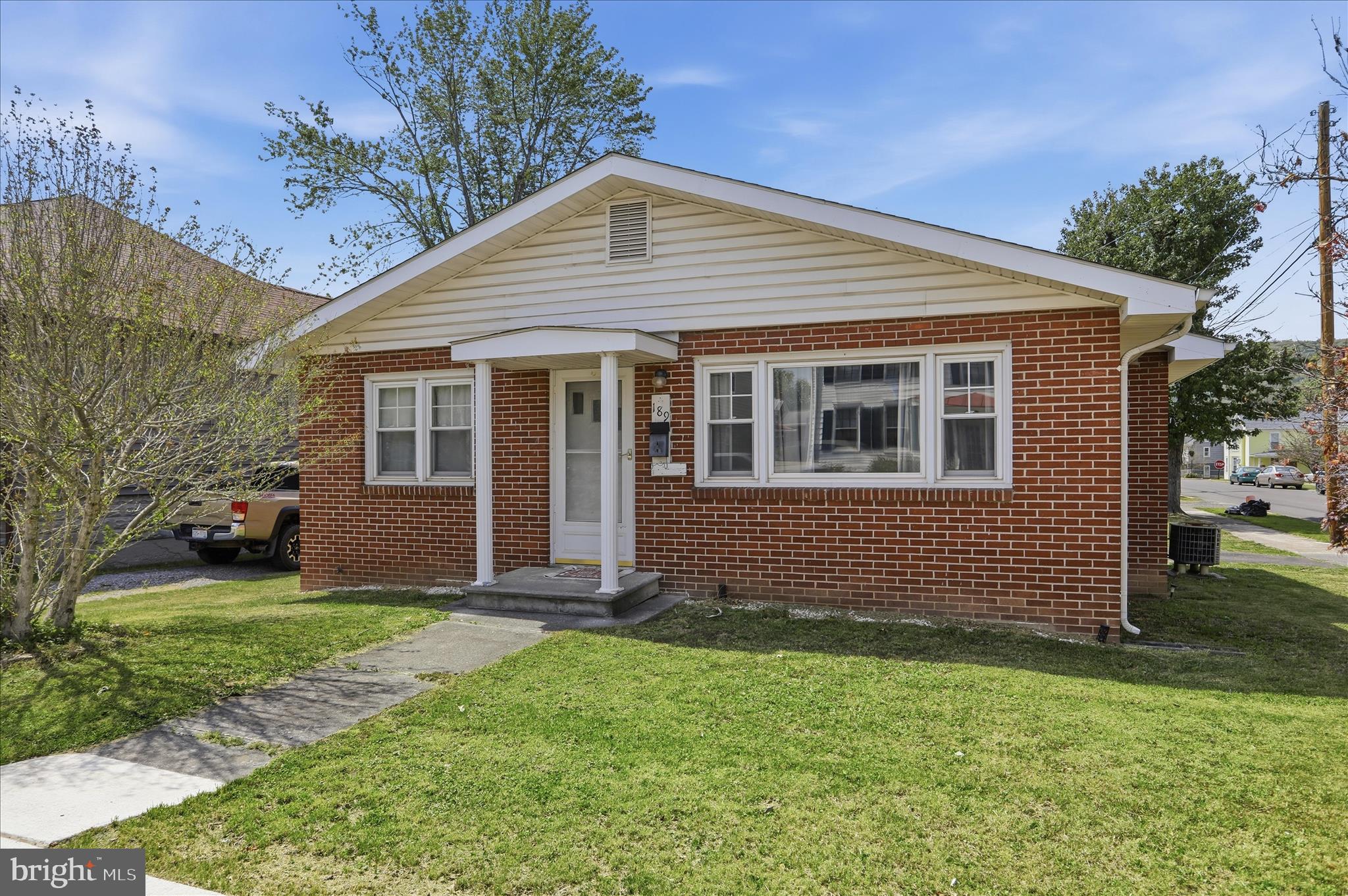 TOWN OF ROMNEY - Residential