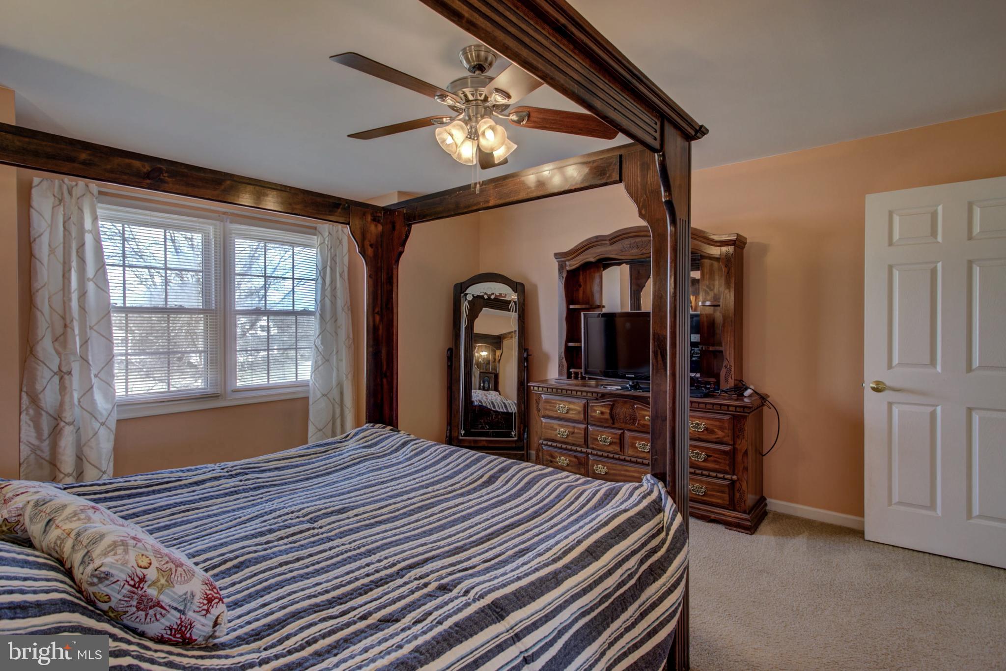 CROSS CREEK - Residential