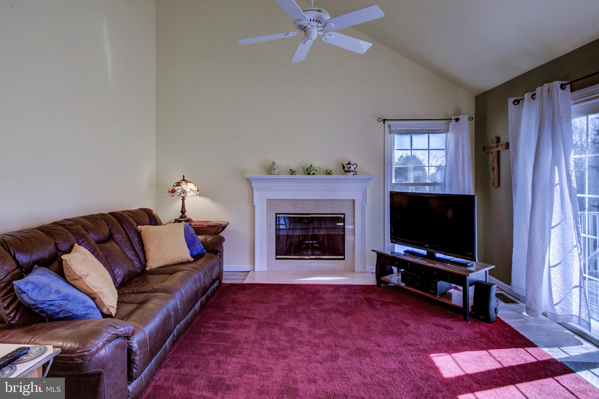 CROSS CREEK - Residential