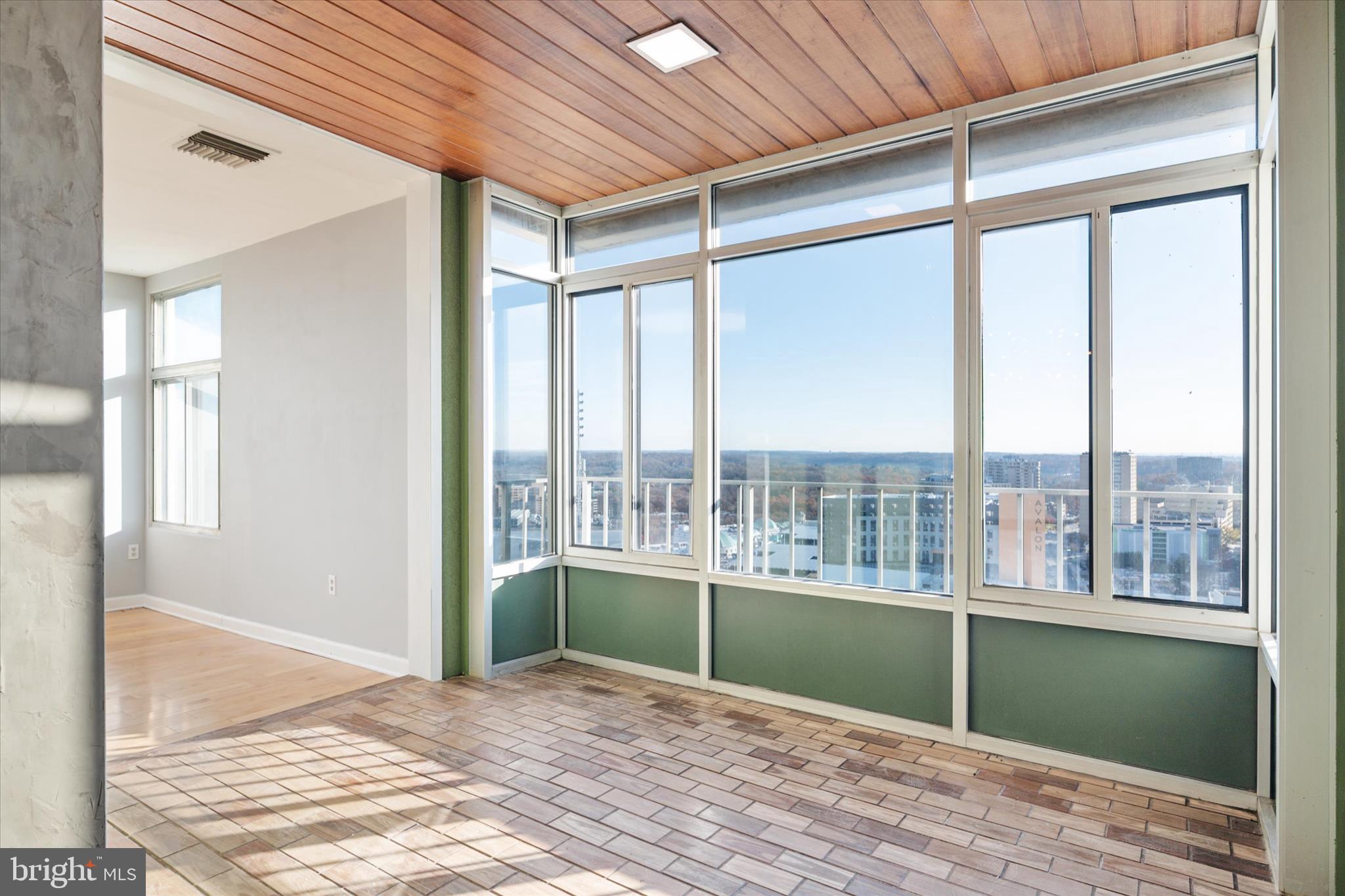 TOWSON - Residential