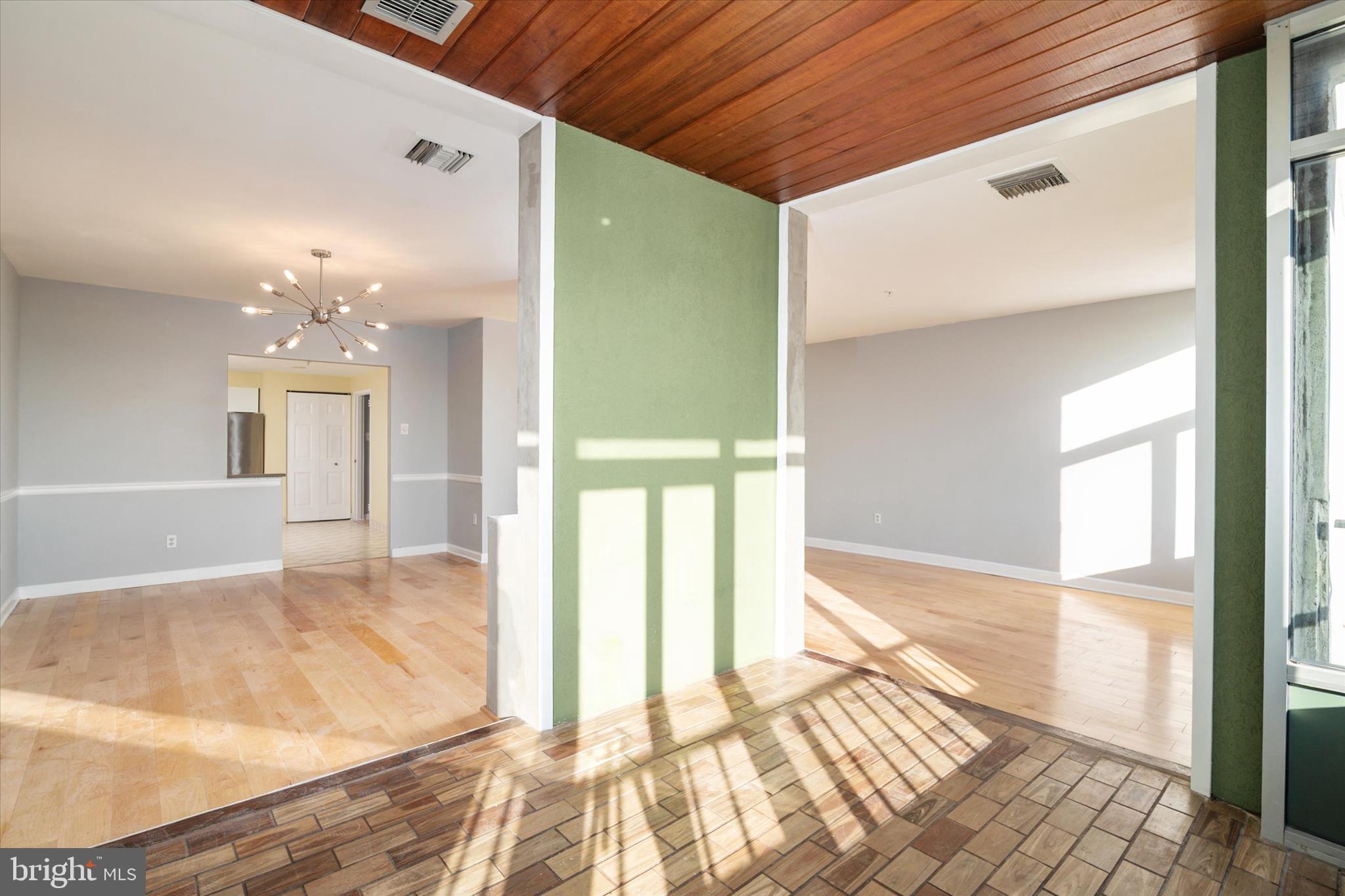 TOWSON - Residential