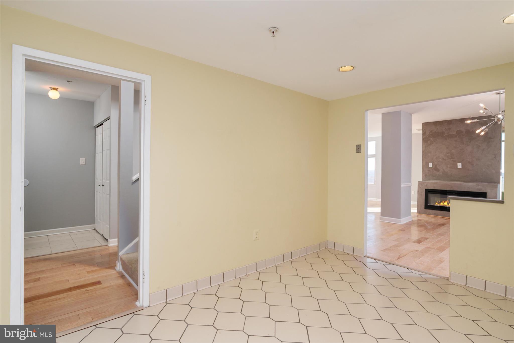 TOWSON - Residential