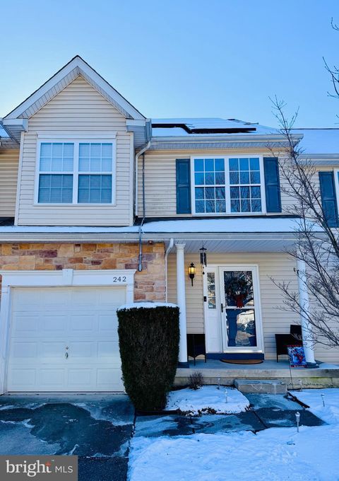 Photo of 242 Hidden Drive, BLACKWOOD, NJ 08012 (MLS # NJCD2109848)