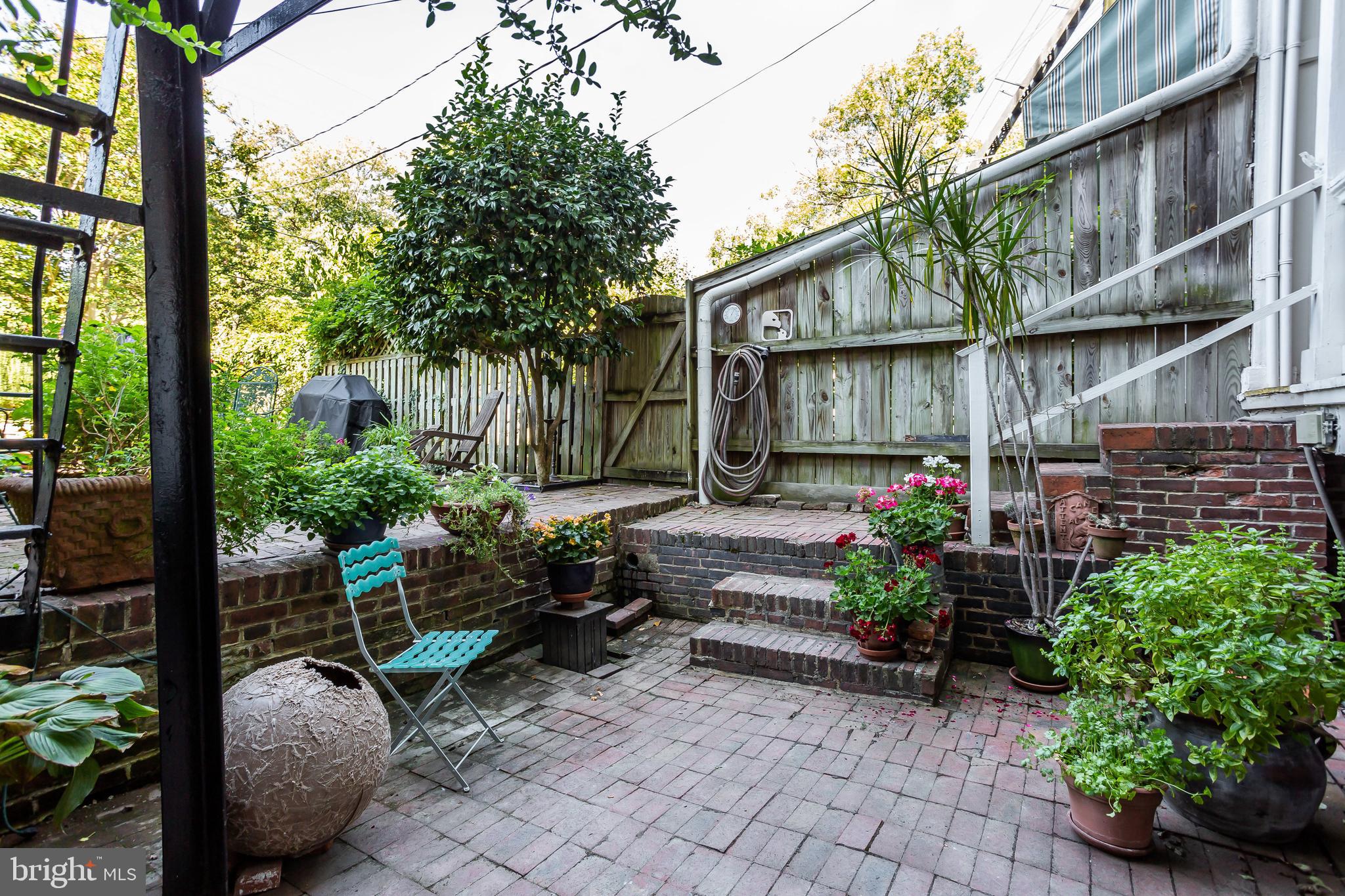 BOLTON HILL HISTORIC DISTRICT - Residential Income