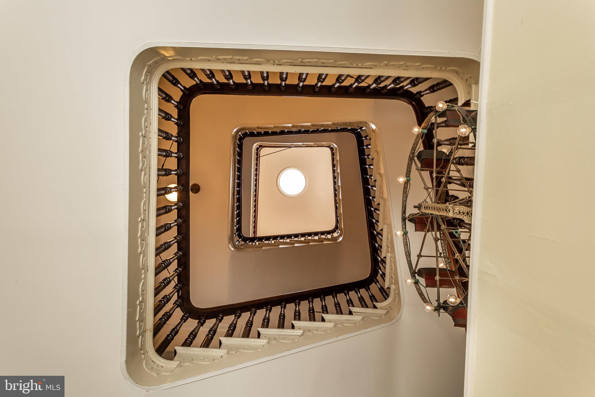 BOLTON HILL HISTORIC DISTRICT - Residential Income