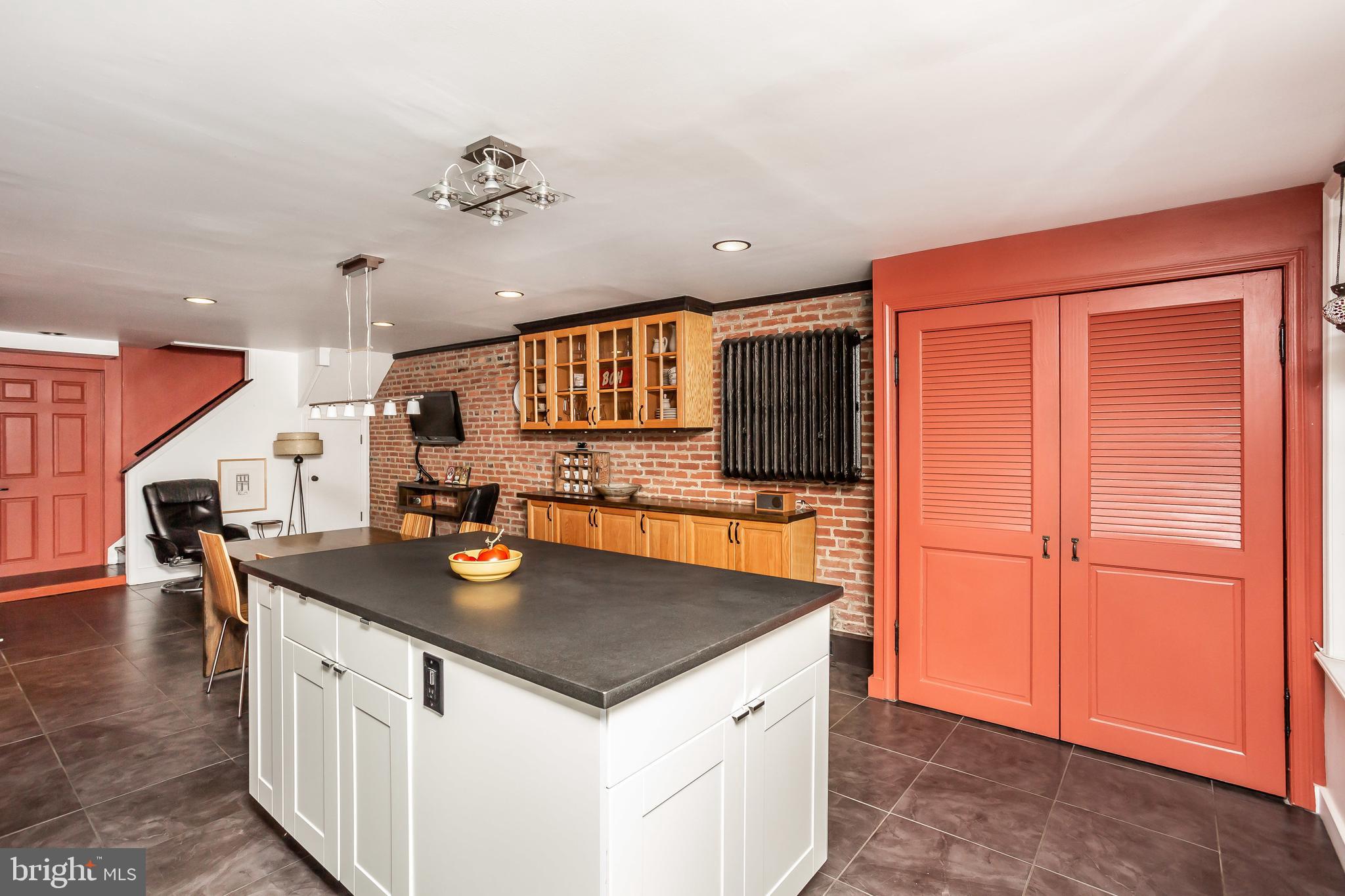 BOLTON HILL HISTORIC DISTRICT - Residential Income