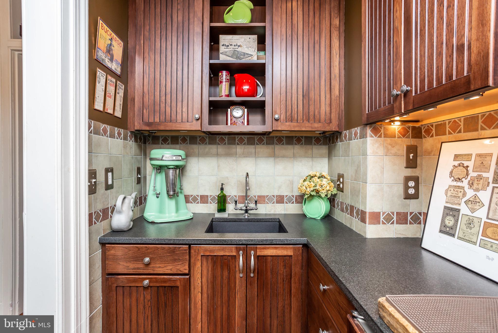 BOLTON HILL HISTORIC DISTRICT - Residential Income