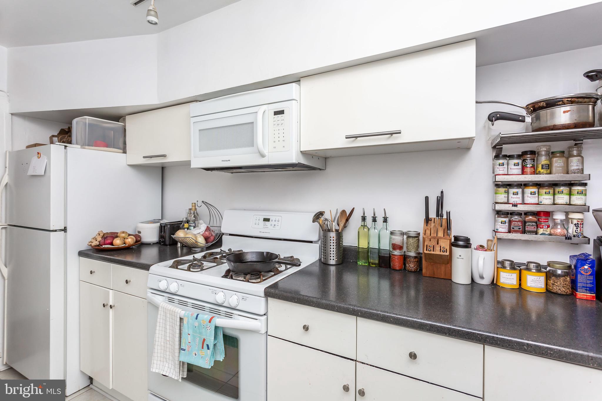 BOLTON HILL HISTORIC DISTRICT - Residential Income