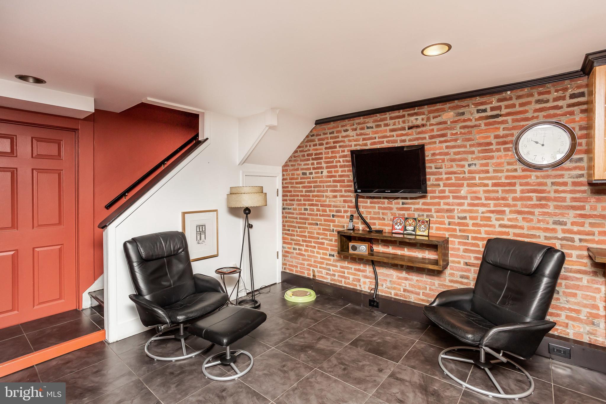 BOLTON HILL HISTORIC DISTRICT - Residential Income