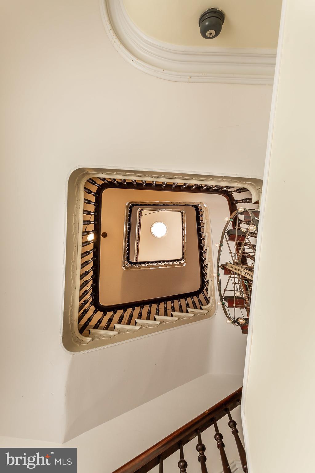 BOLTON HILL HISTORIC DISTRICT - Residential Income