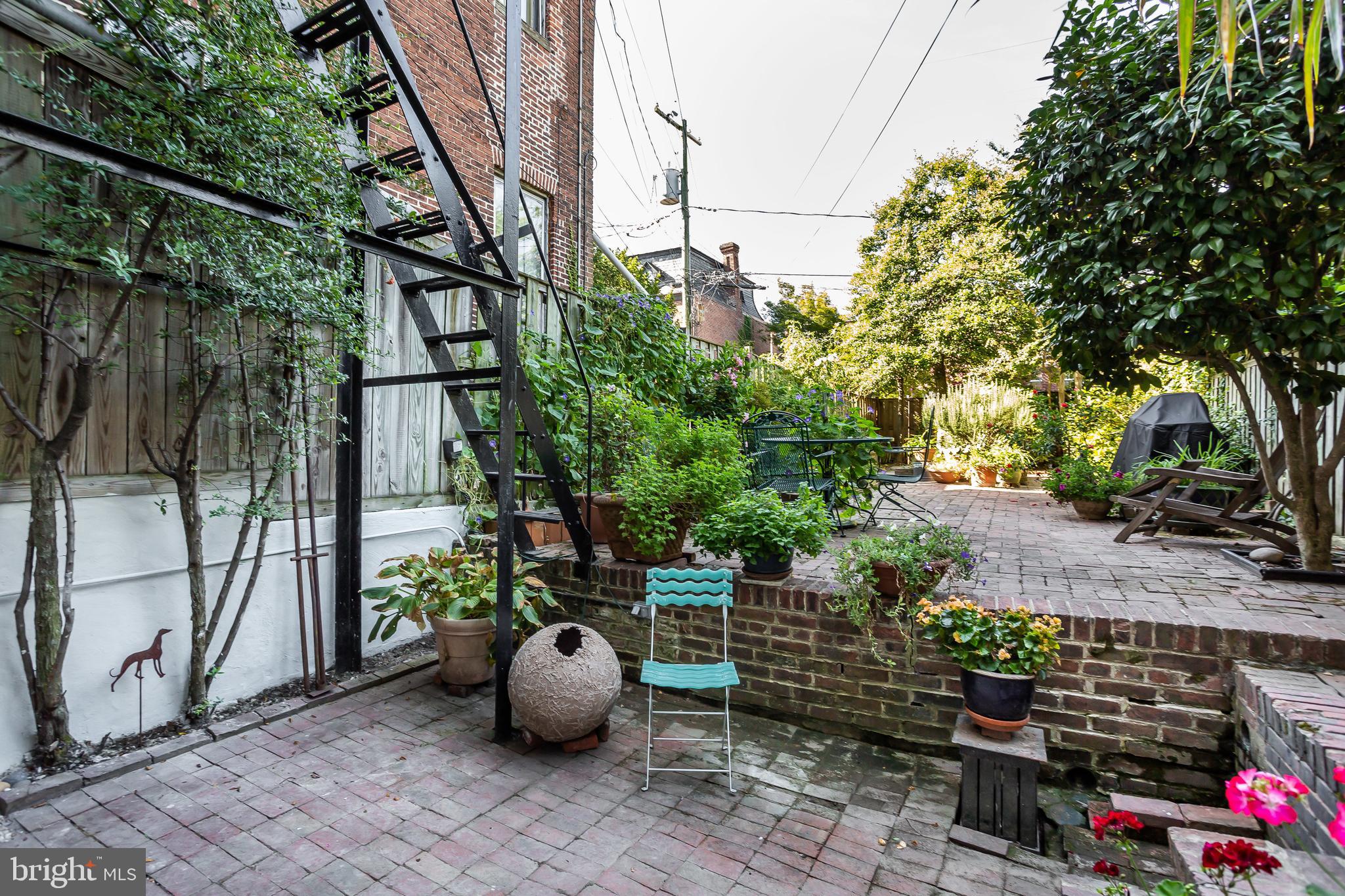 BOLTON HILL HISTORIC DISTRICT - Residential Income