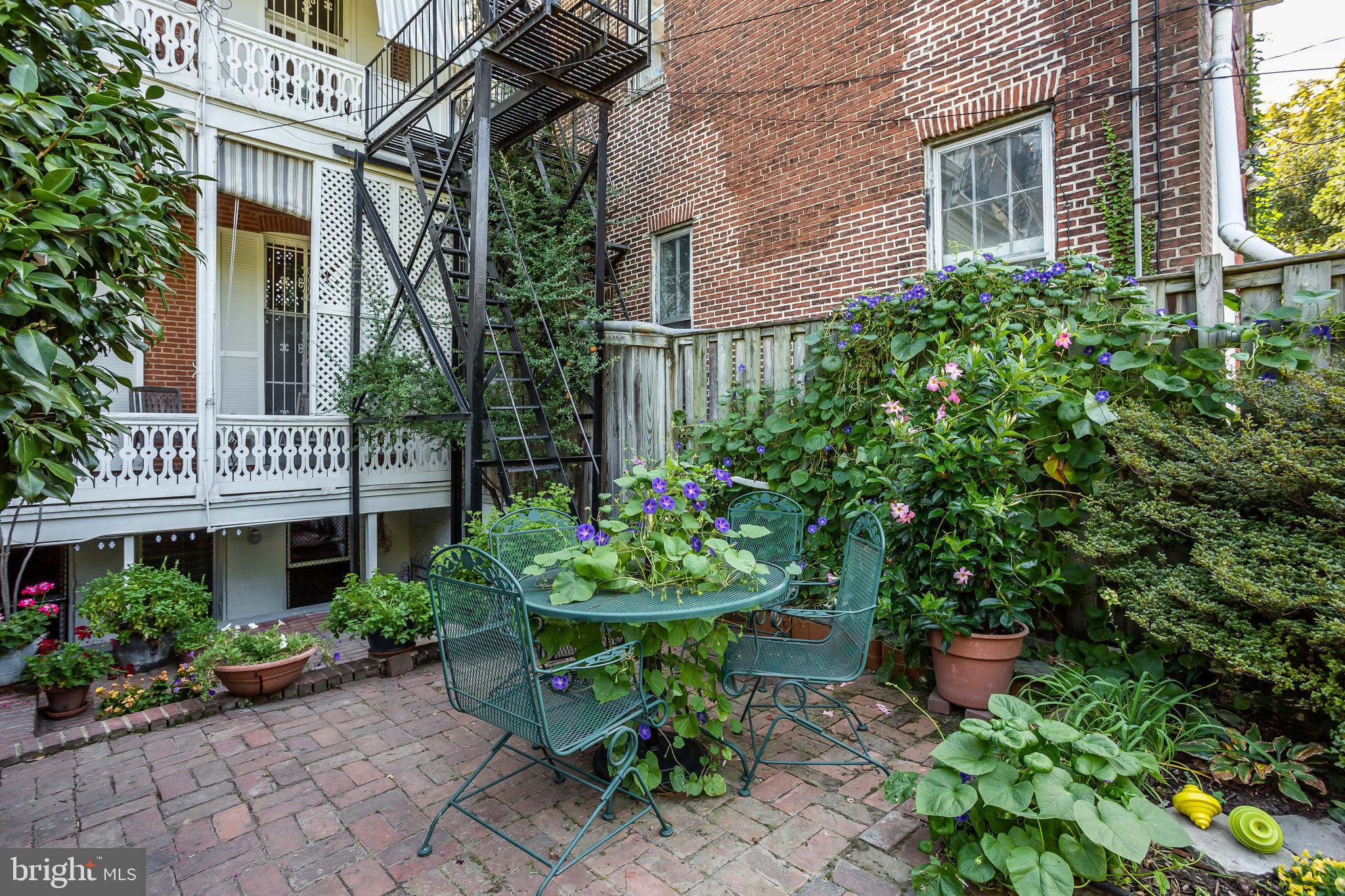 BOLTON HILL HISTORIC DISTRICT - Residential Income