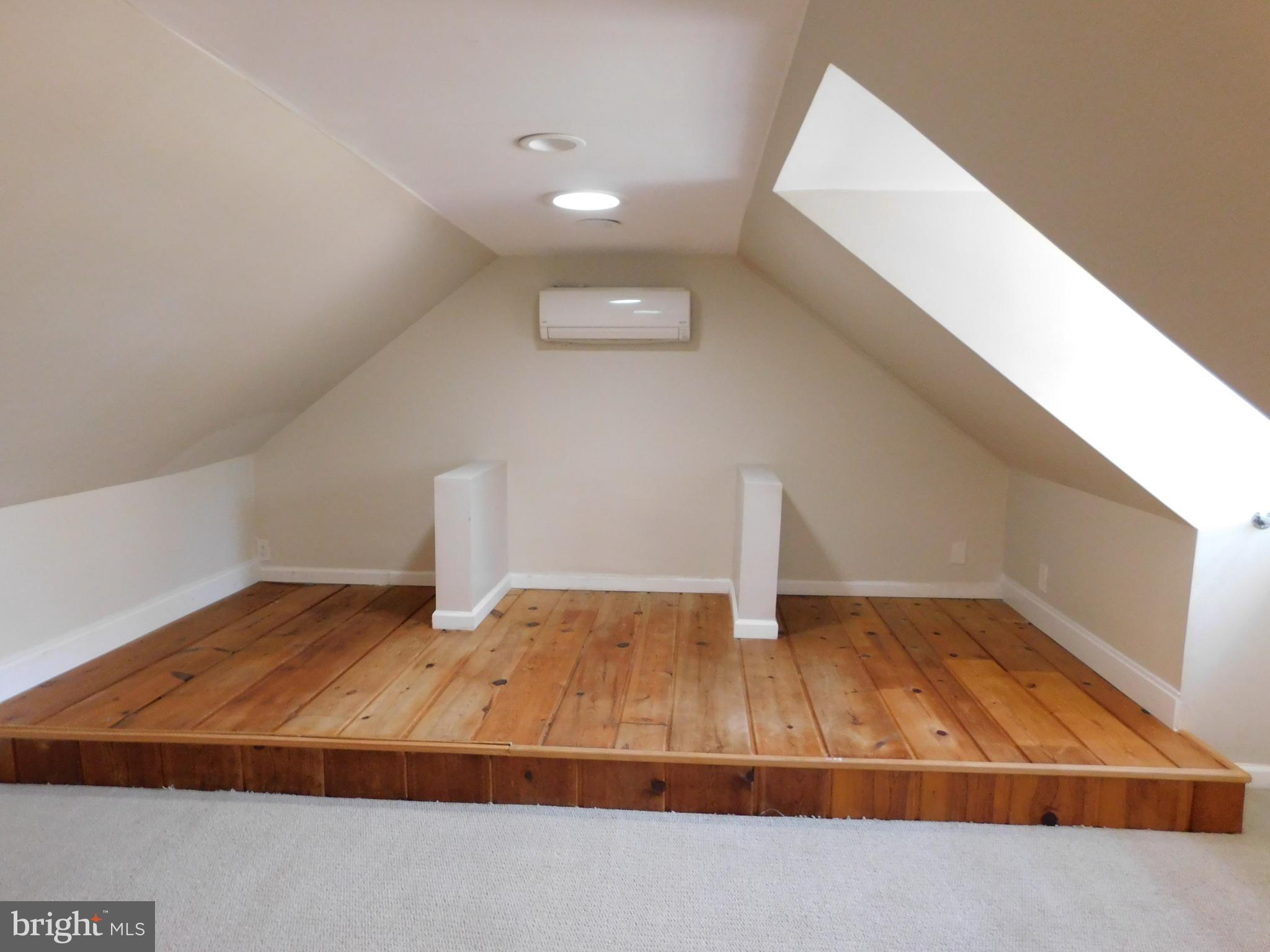 ANNANDALE ACRES - Residential Lease