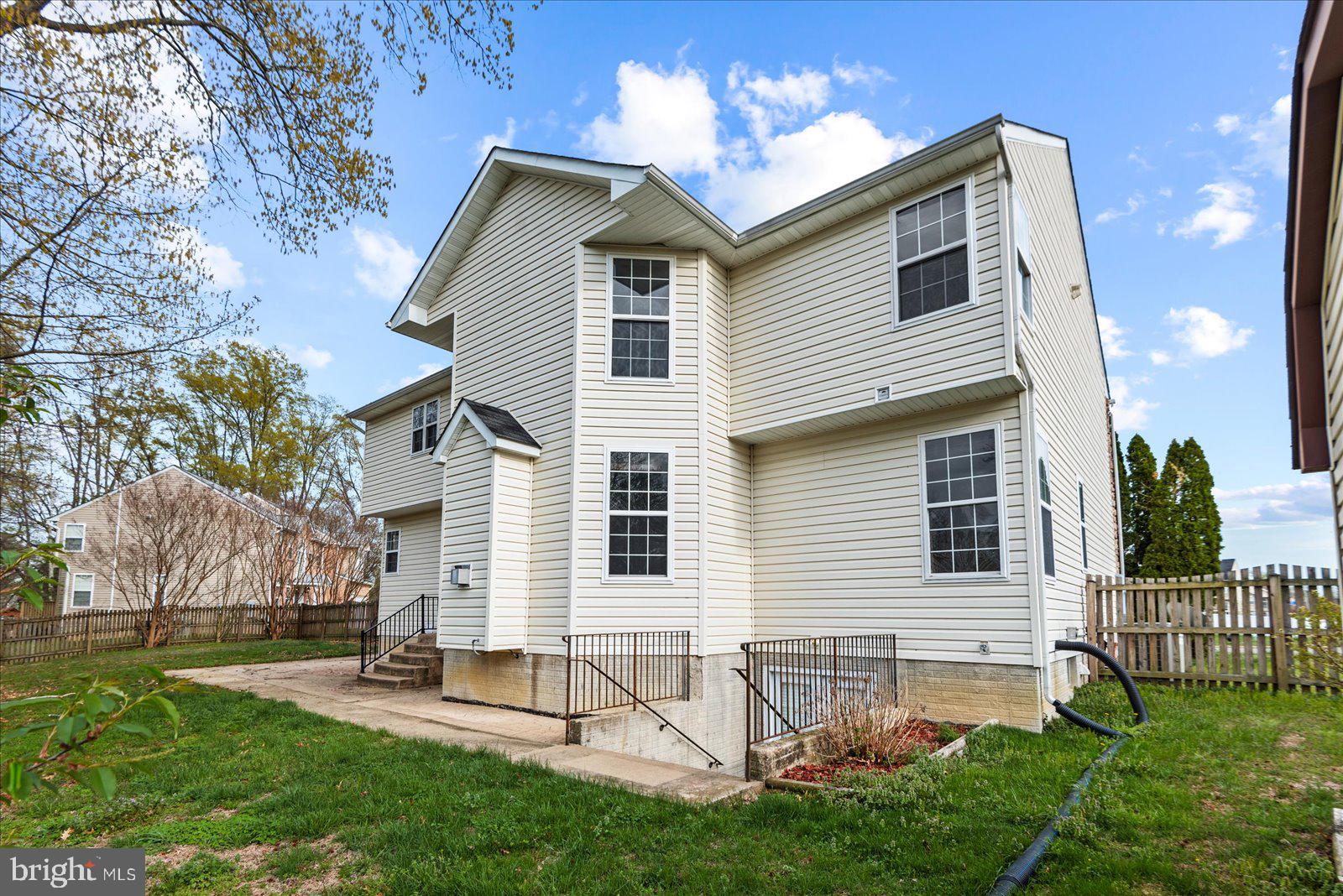 FERRY DOCK CROSSING - Residential