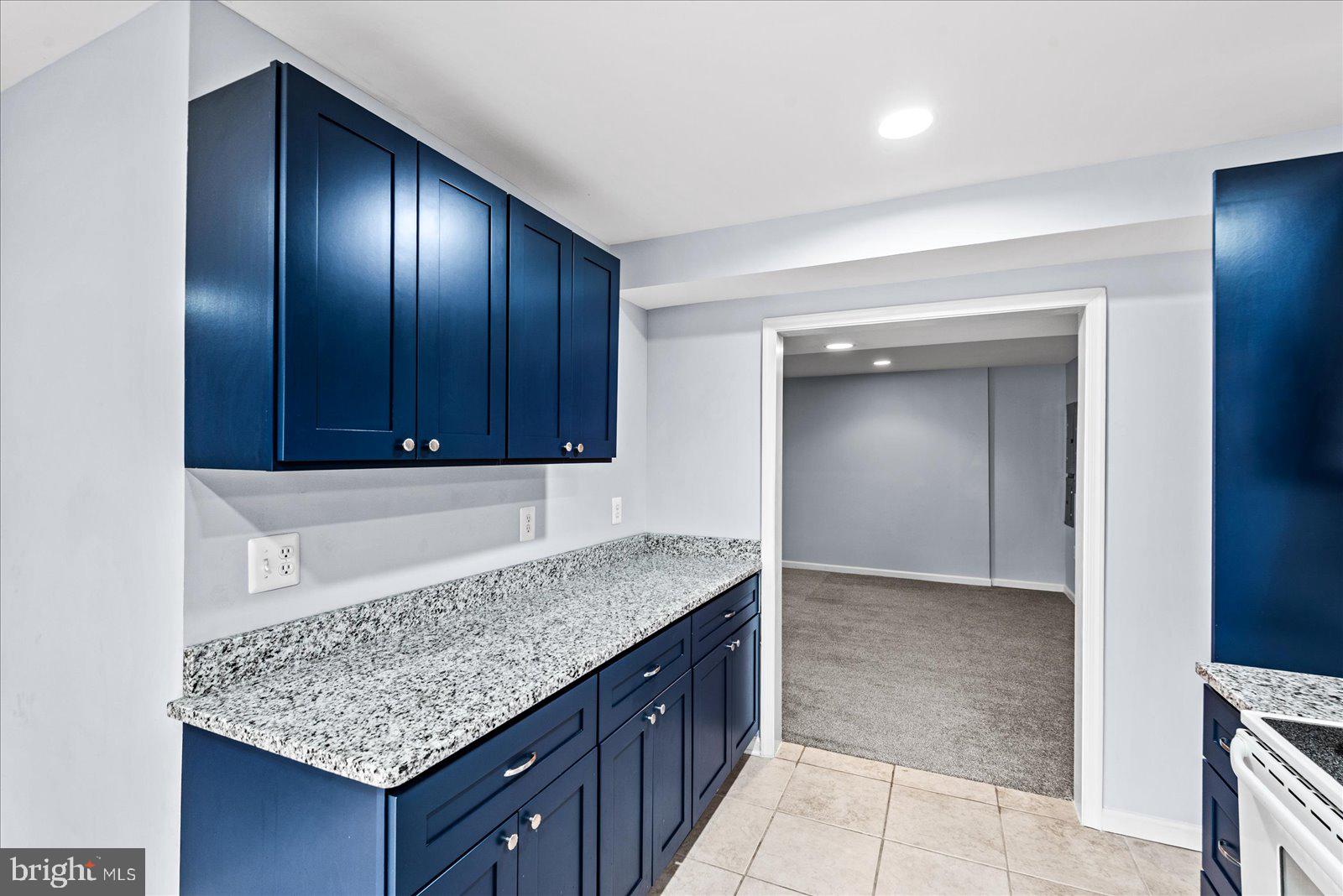 FERRY DOCK CROSSING - Residential