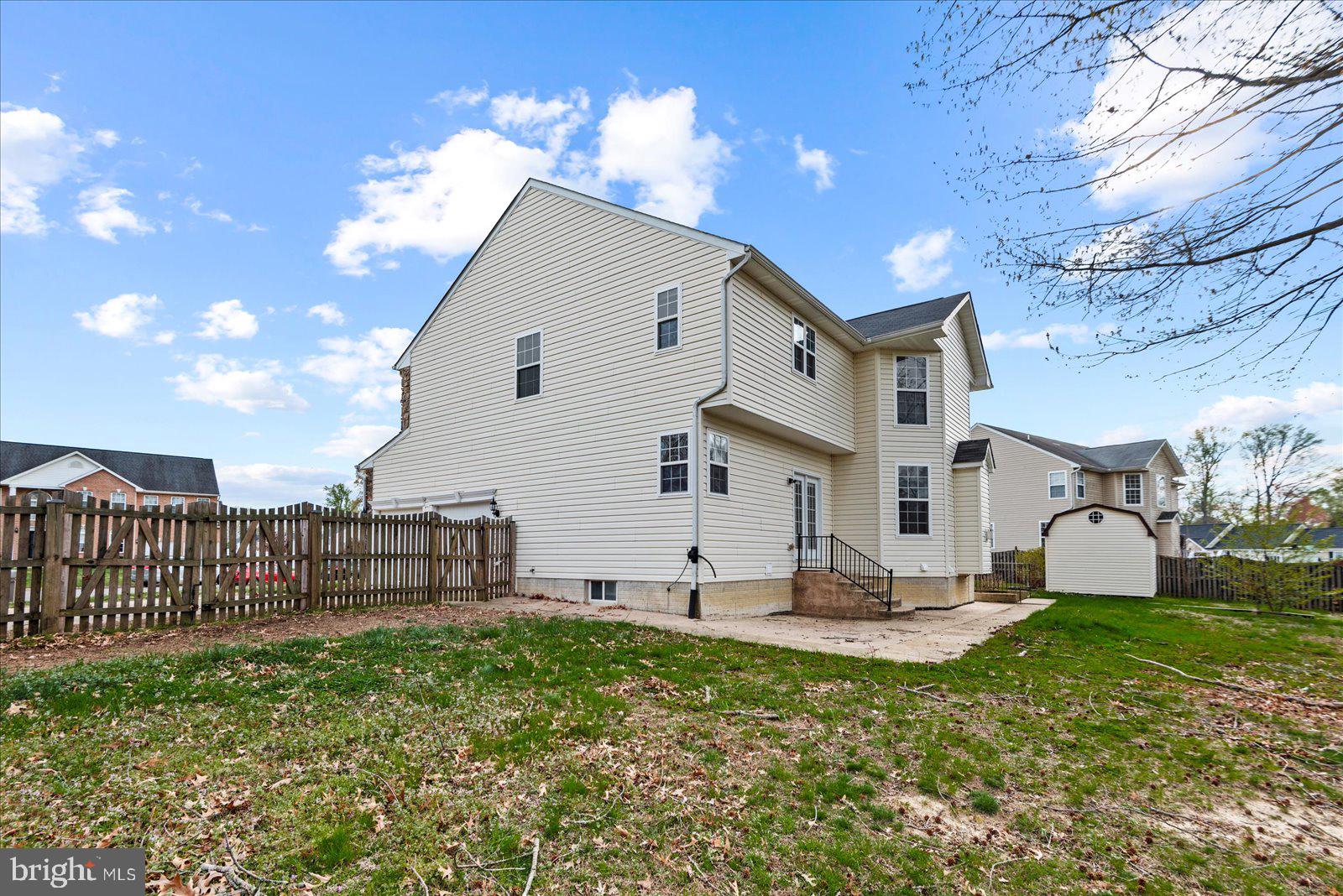 FERRY DOCK CROSSING - Residential