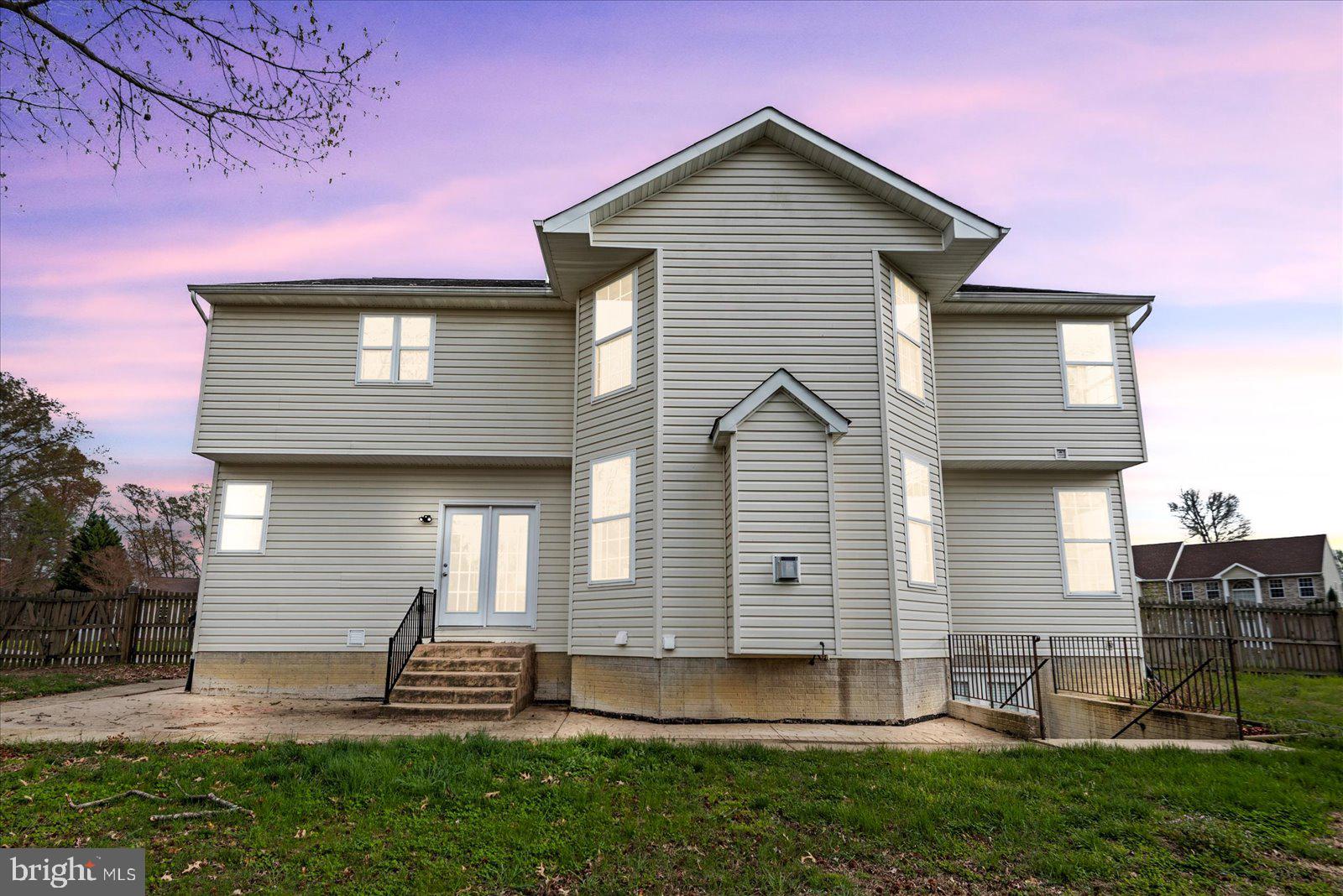 FERRY DOCK CROSSING - Residential
