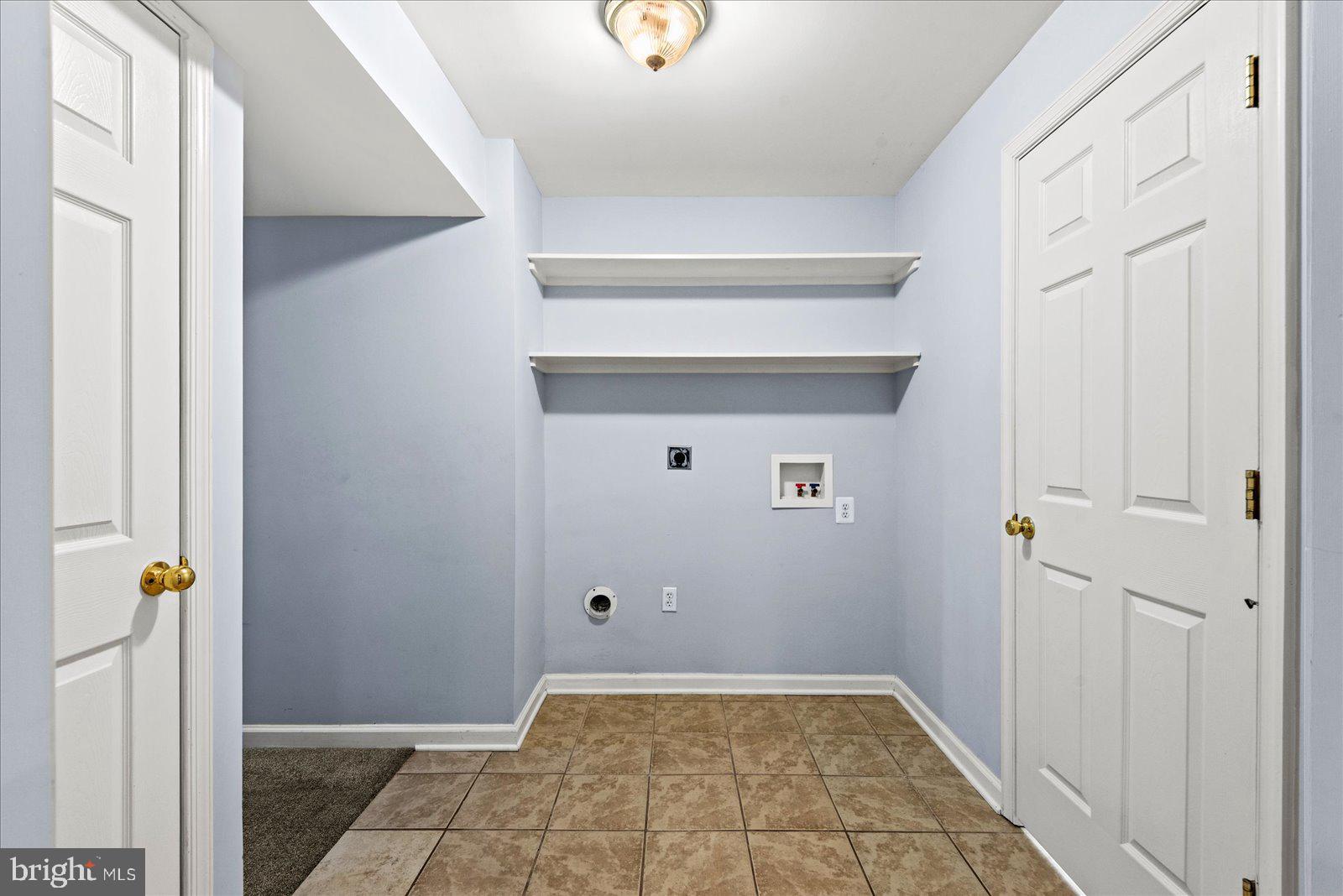 FERRY DOCK CROSSING - Residential