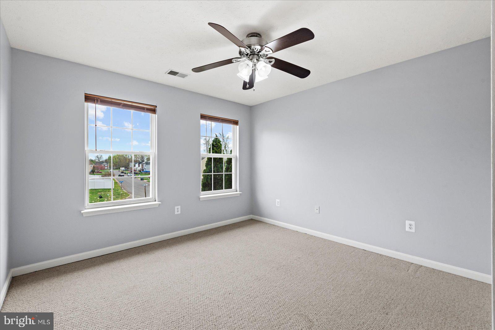 FERRY DOCK CROSSING - Residential