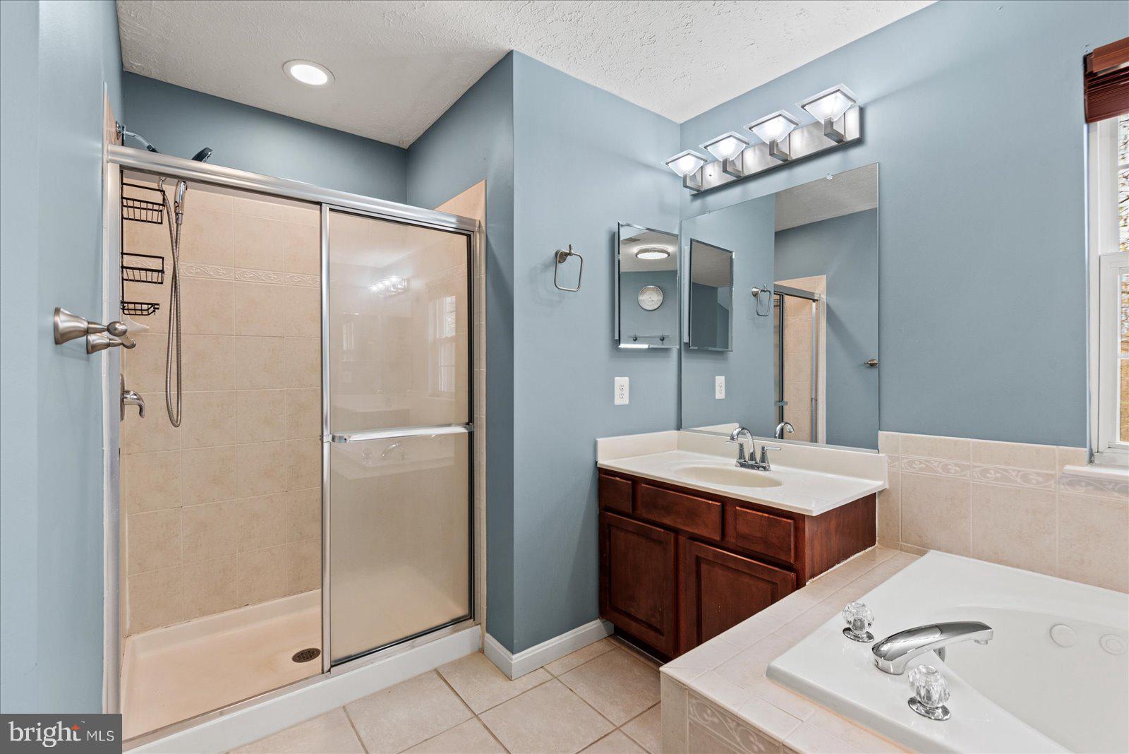 FERRY DOCK CROSSING - Residential