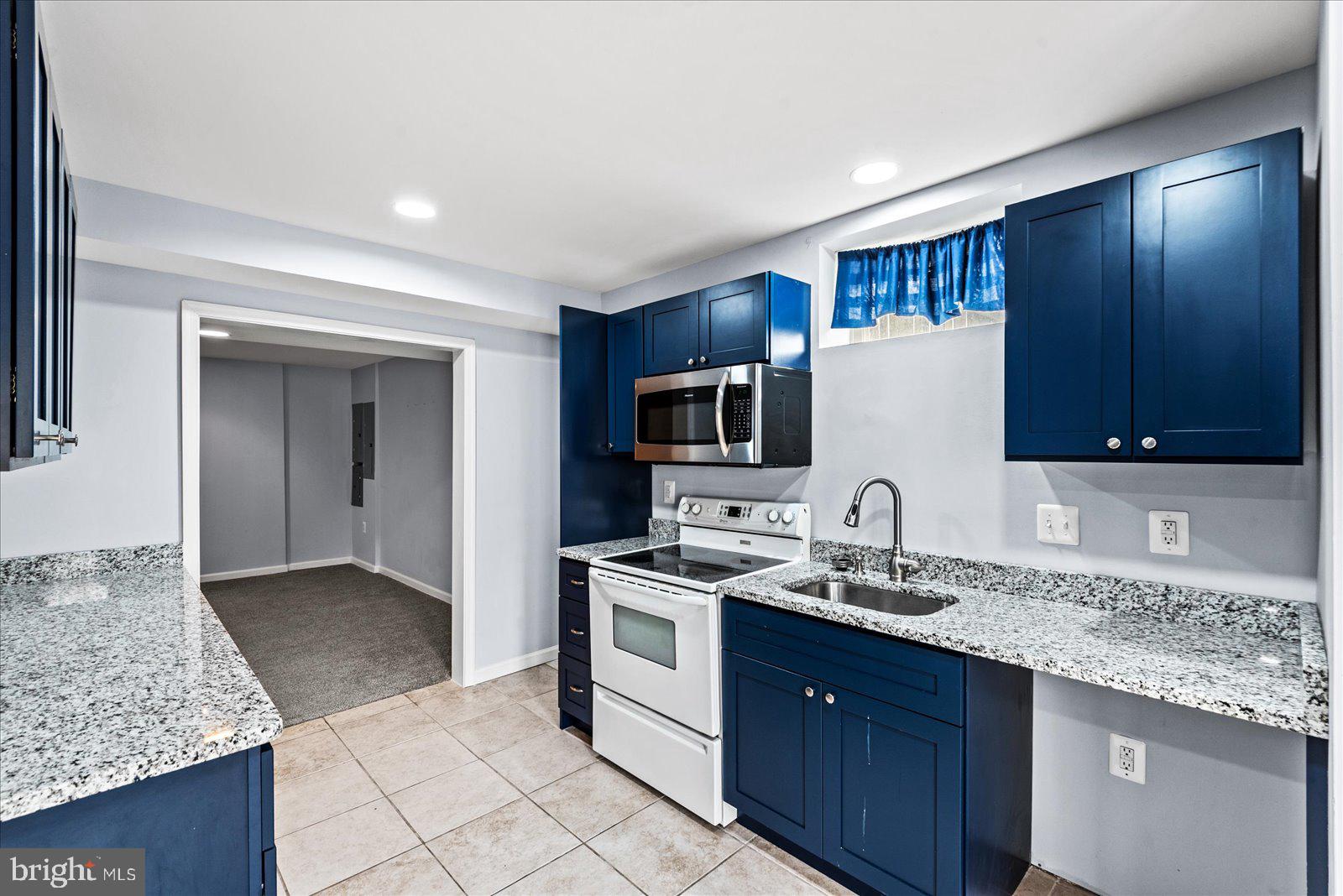 FERRY DOCK CROSSING - Residential