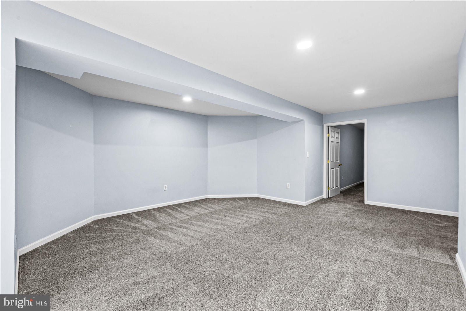 FERRY DOCK CROSSING - Residential