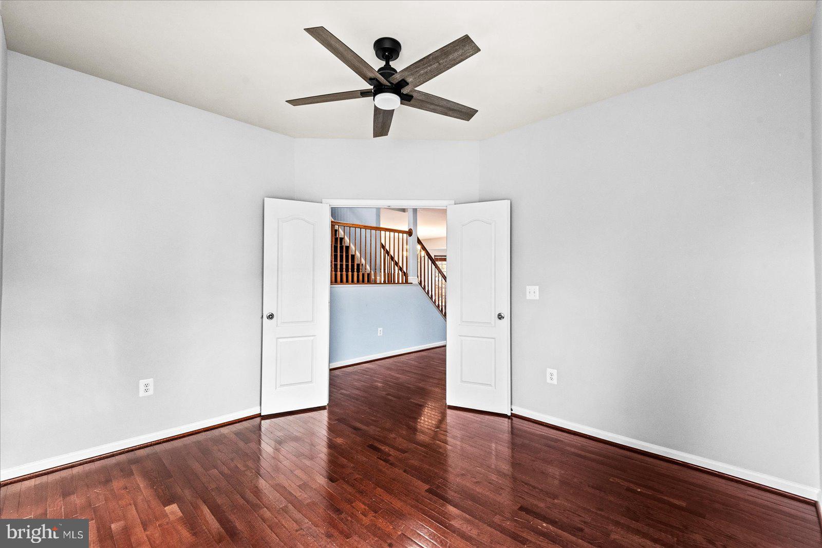 FERRY DOCK CROSSING - Residential