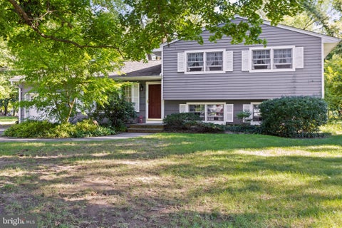 Photo of 5 Ziff Lane, PRINCETON JUNCTION, NJ 08550 (MLS # NJME2083754)
